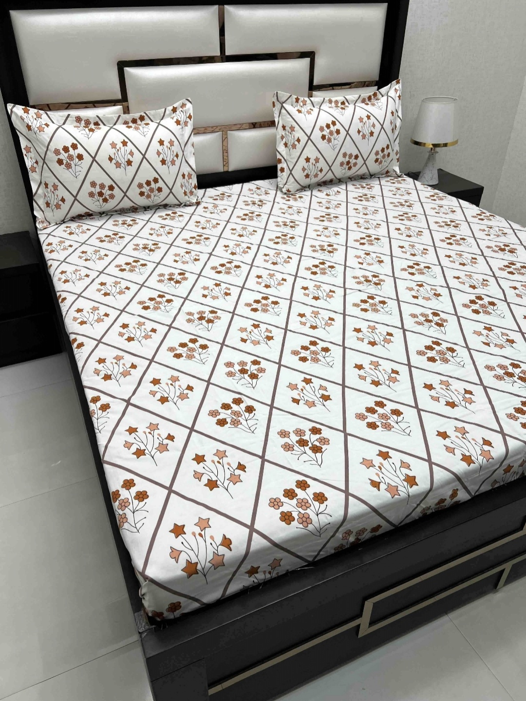 

Pure Decor Queen Size Double Bed Bedsheet With 2 Pillow Covers 2.28 m x 2.54 m, White