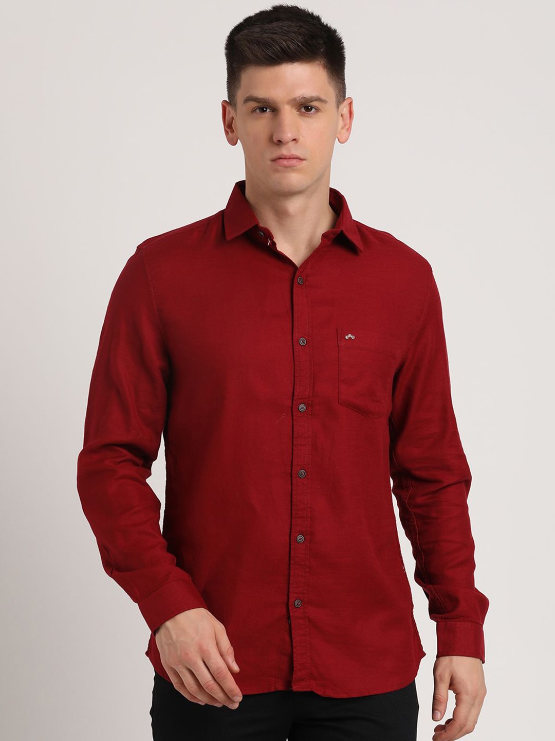 

Turtle Men Relaxed Slim Fit Opaque Casual Shirt, Red
