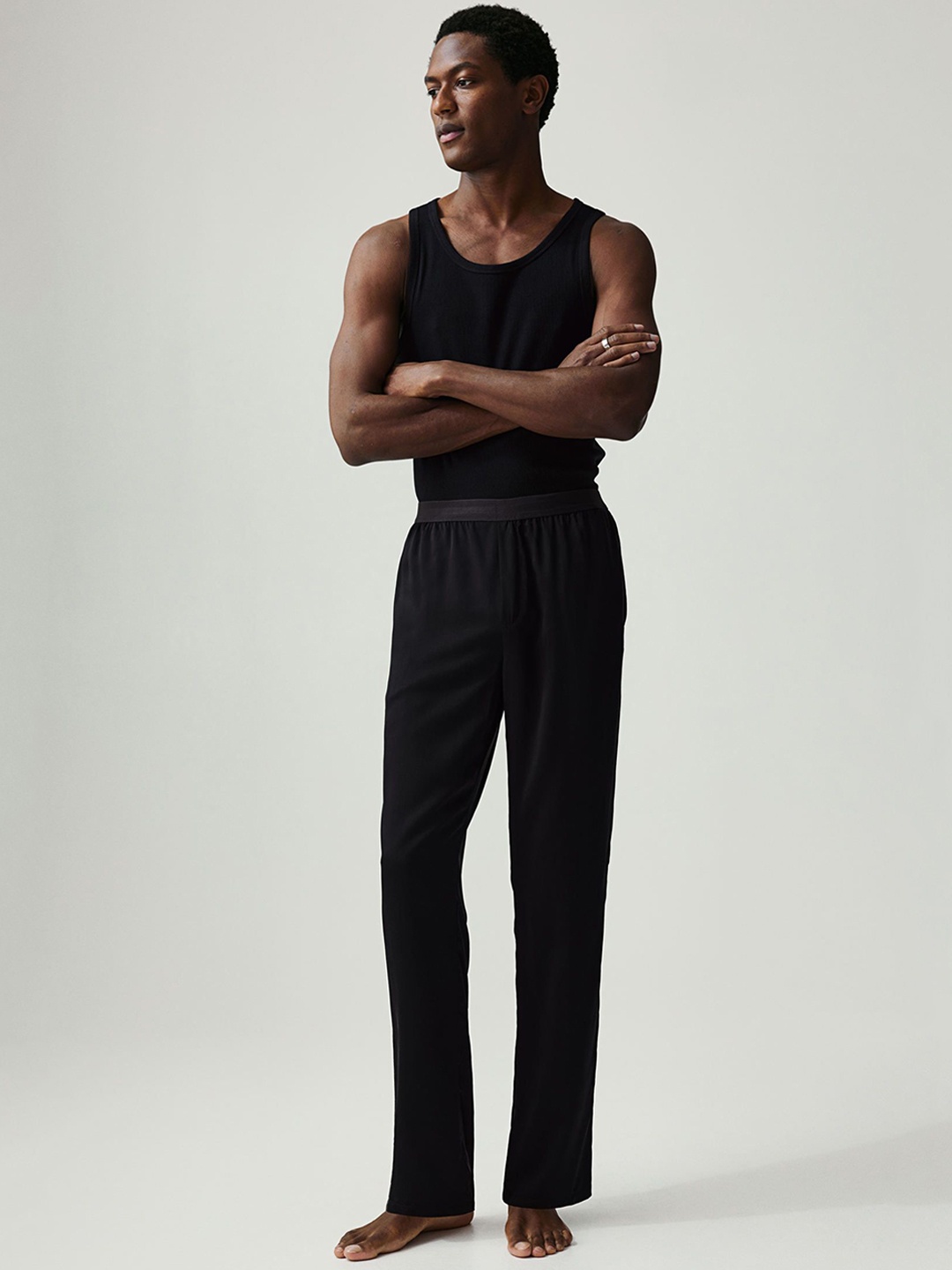 

H&M Men Loose Fit Satin Trousers, Black