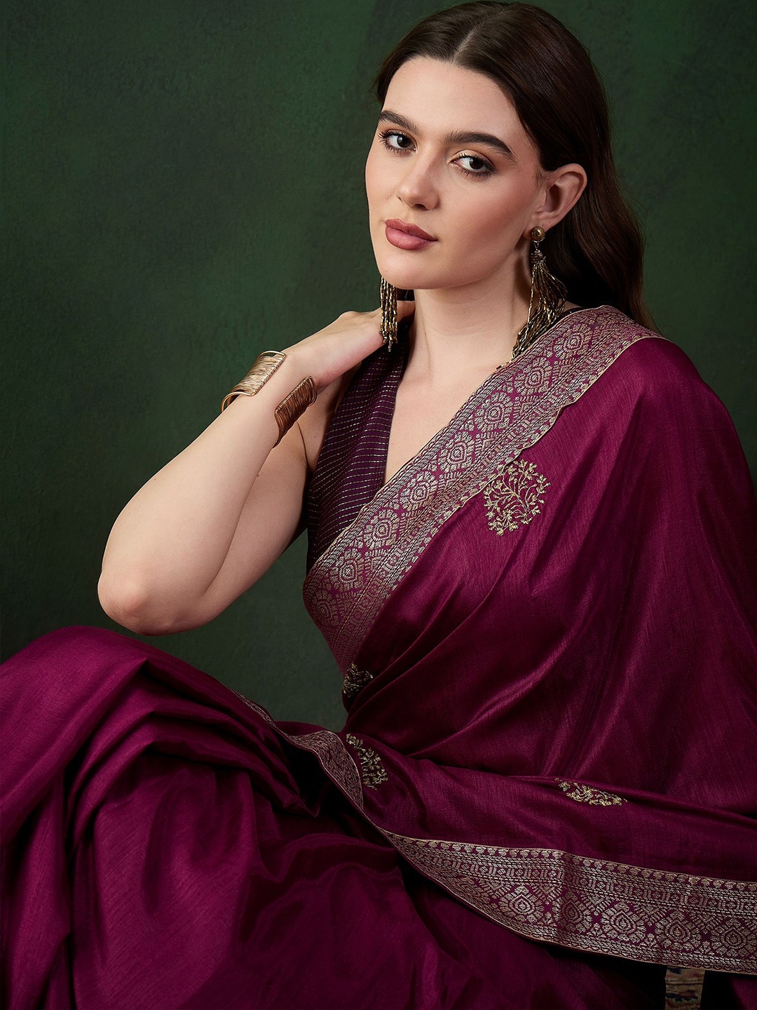 

Sangria Mysore Silk Embroidered Saree With Blouse Piece, Maroon