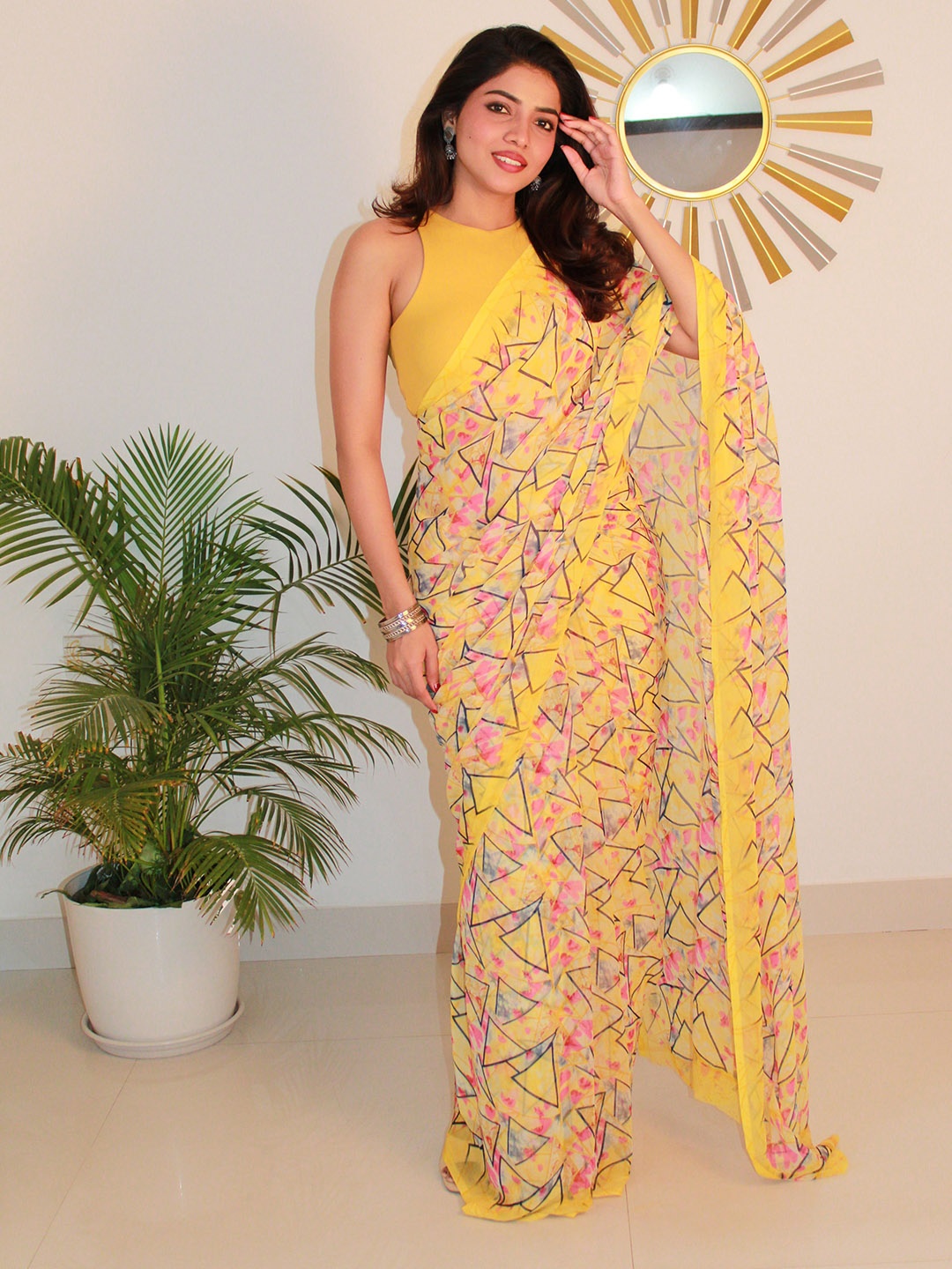 

Sanwariya Silk Pure Georgette Bagh Saree, Yellow