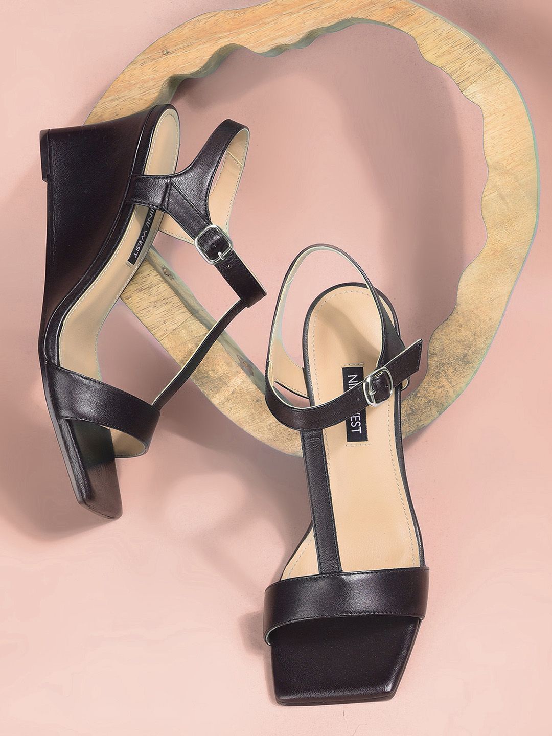 

Nine West Women PU Wedge Sandals, Black