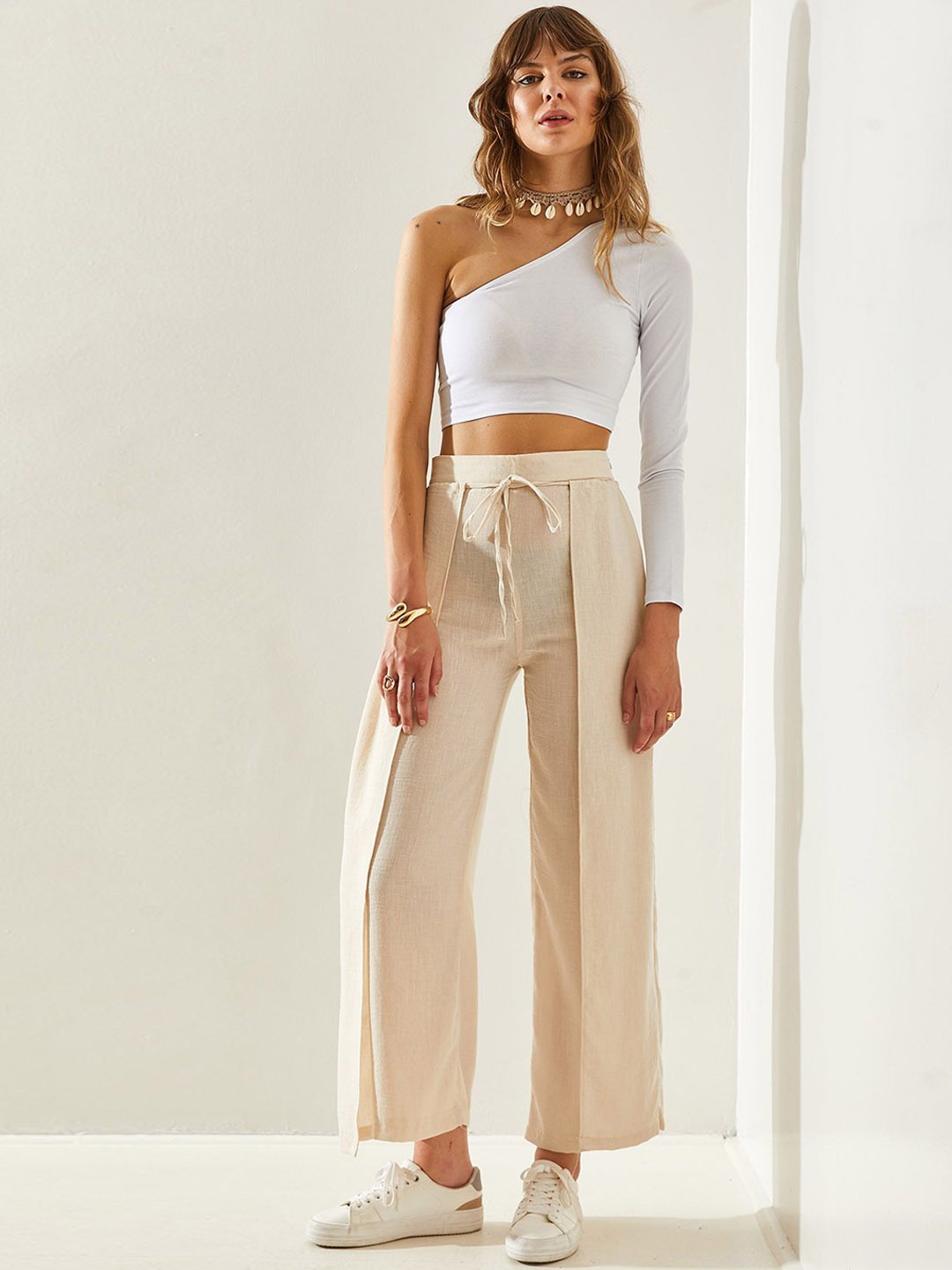 

Trendyol Women Trousers, Na
