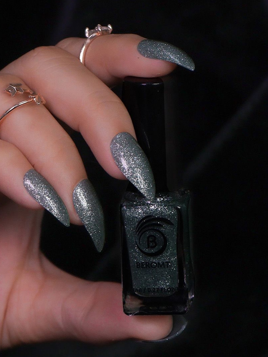 

BEROMT Reflective Glitter Quick Dry Nail Polish - 8 ml - BNP 321 - Grey
