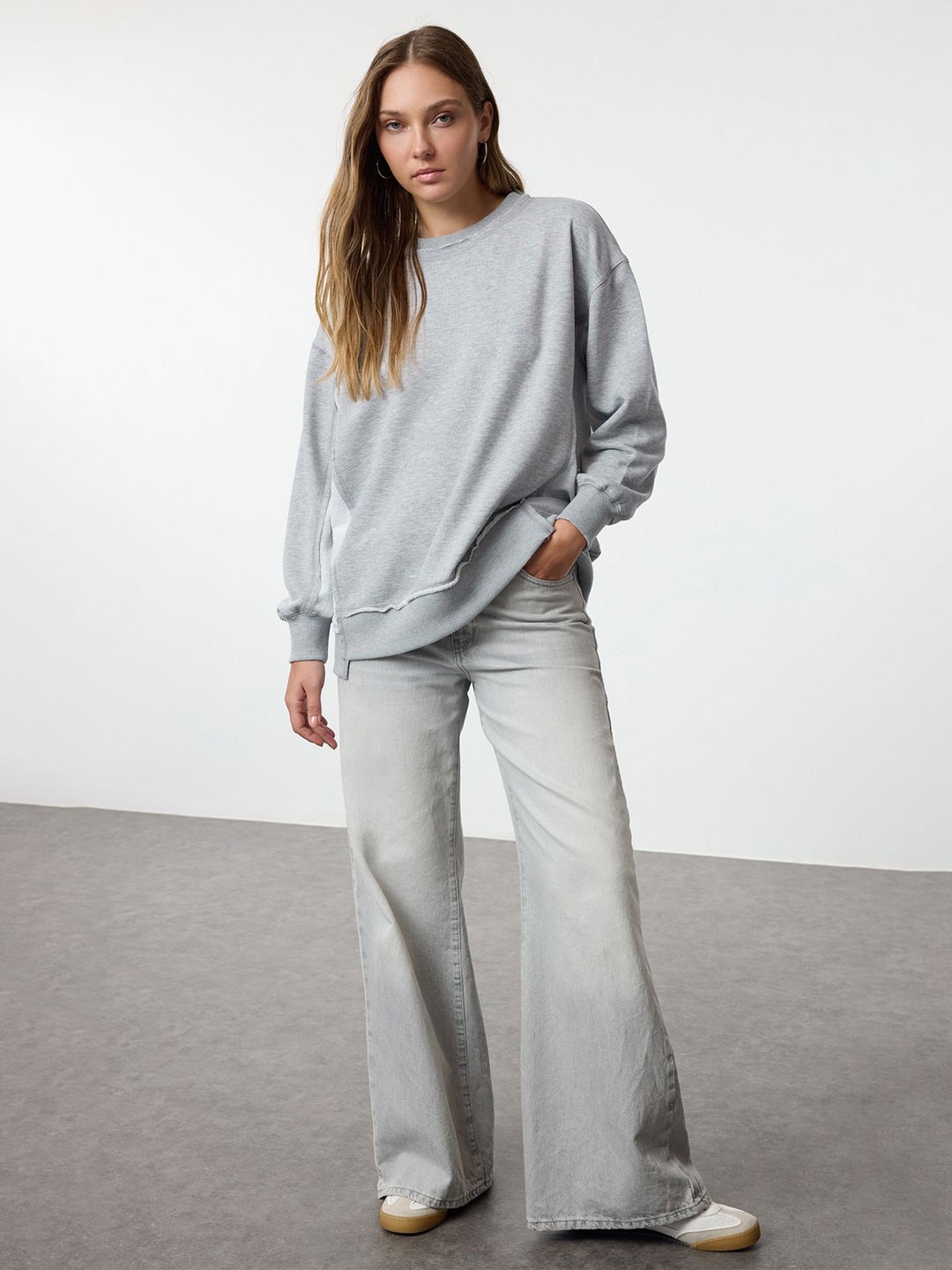 

Trendyol Women Sweatshirt, Na