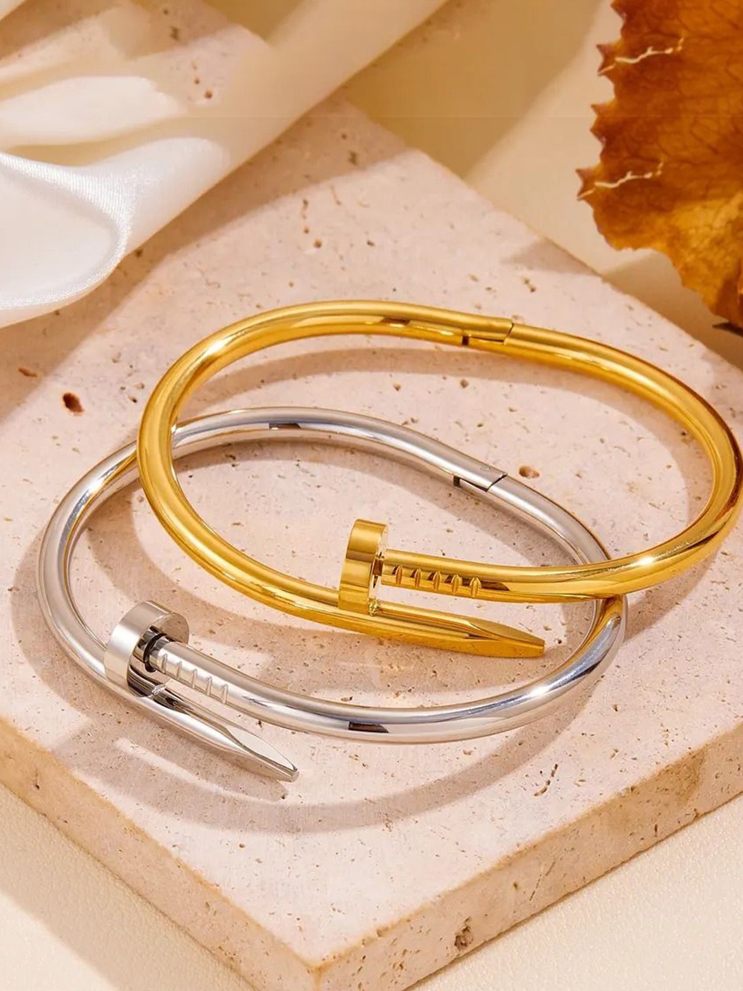 

DIVASTRI Set Of 2 Gold-Plated Stainless Steel Antique Kada Bracelet