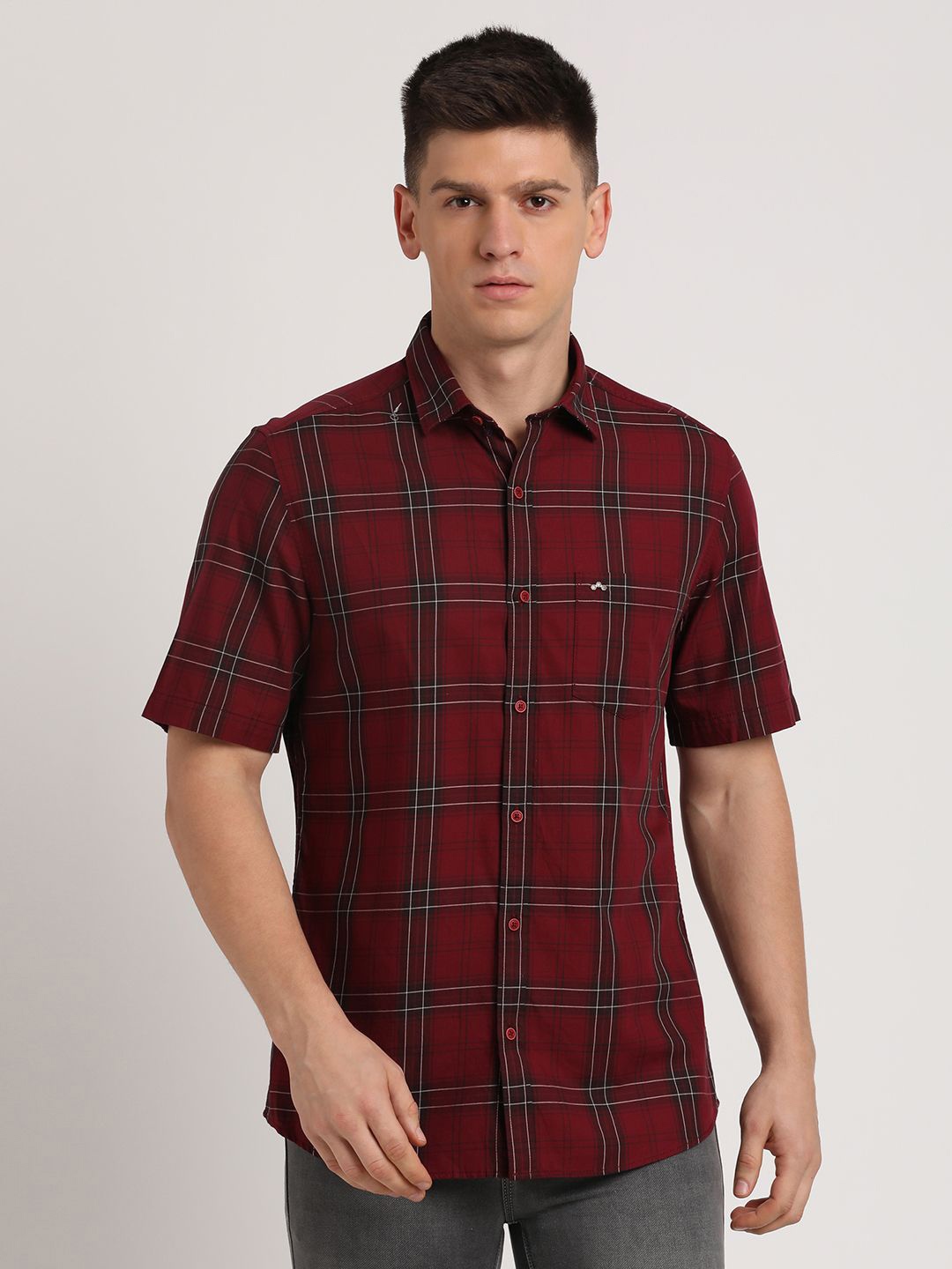 

Turtle Men Relaxed Slim Fit Tartan Checks Opaque Checked Casual Shirt, Red