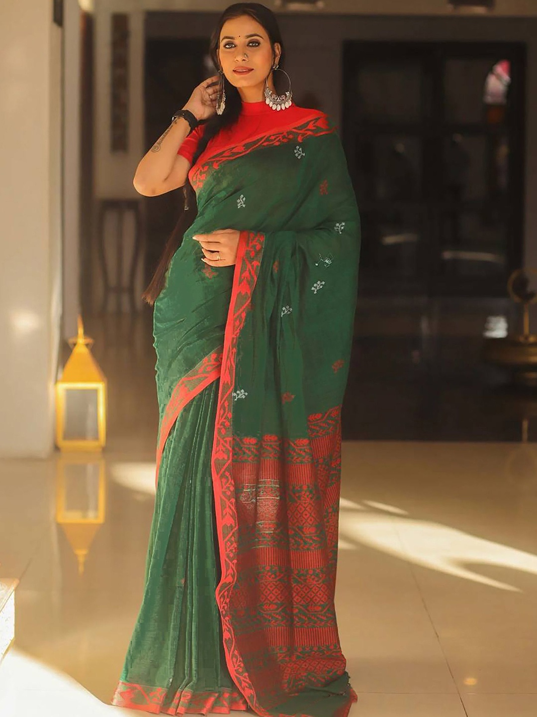 

KALINI Floral Woven Design Zari Banarasi Saree, Green