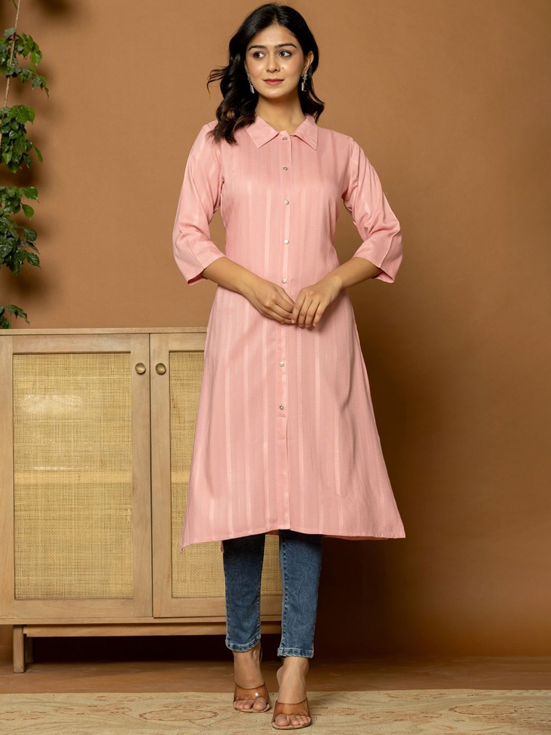 

FLAMBOYANT Women Yoke Design Kurta, Peach