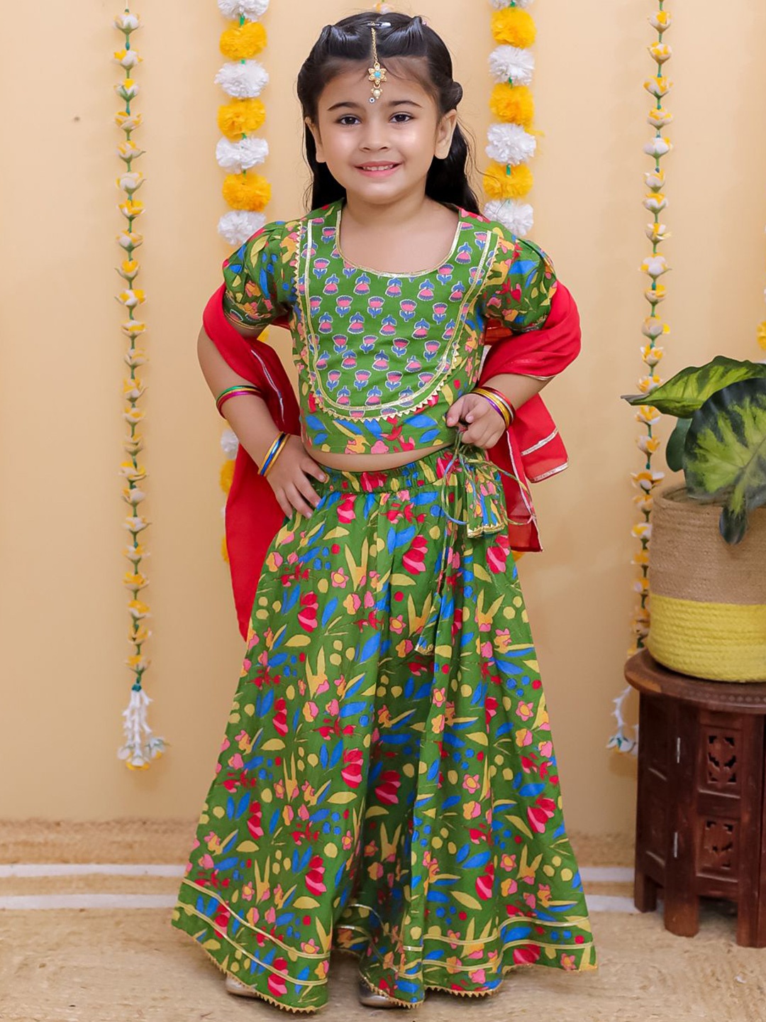 

UNBIND Girls Floral Printed Gotta Patti Cotton Ready to Wear Lehenga & Blouse With Dupatta, Green