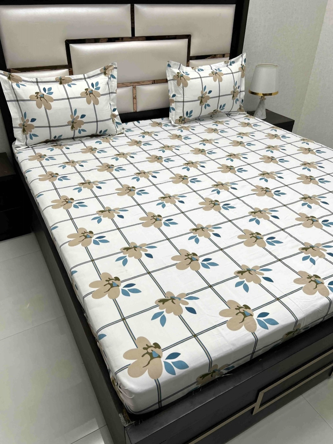 

Pure Decor Queen Size Double Bedsheet With 2 Pillow Covers 2.28m X 2.54m, White