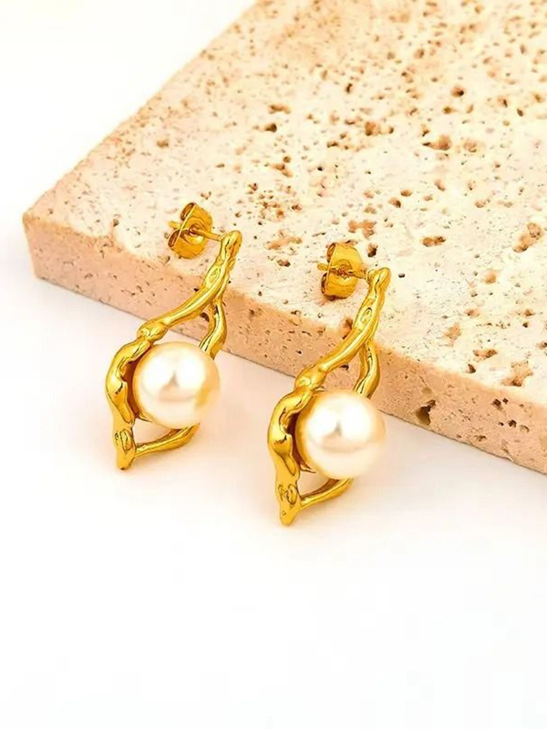

MEENAZ Contemporary Stud Earrings, Gold