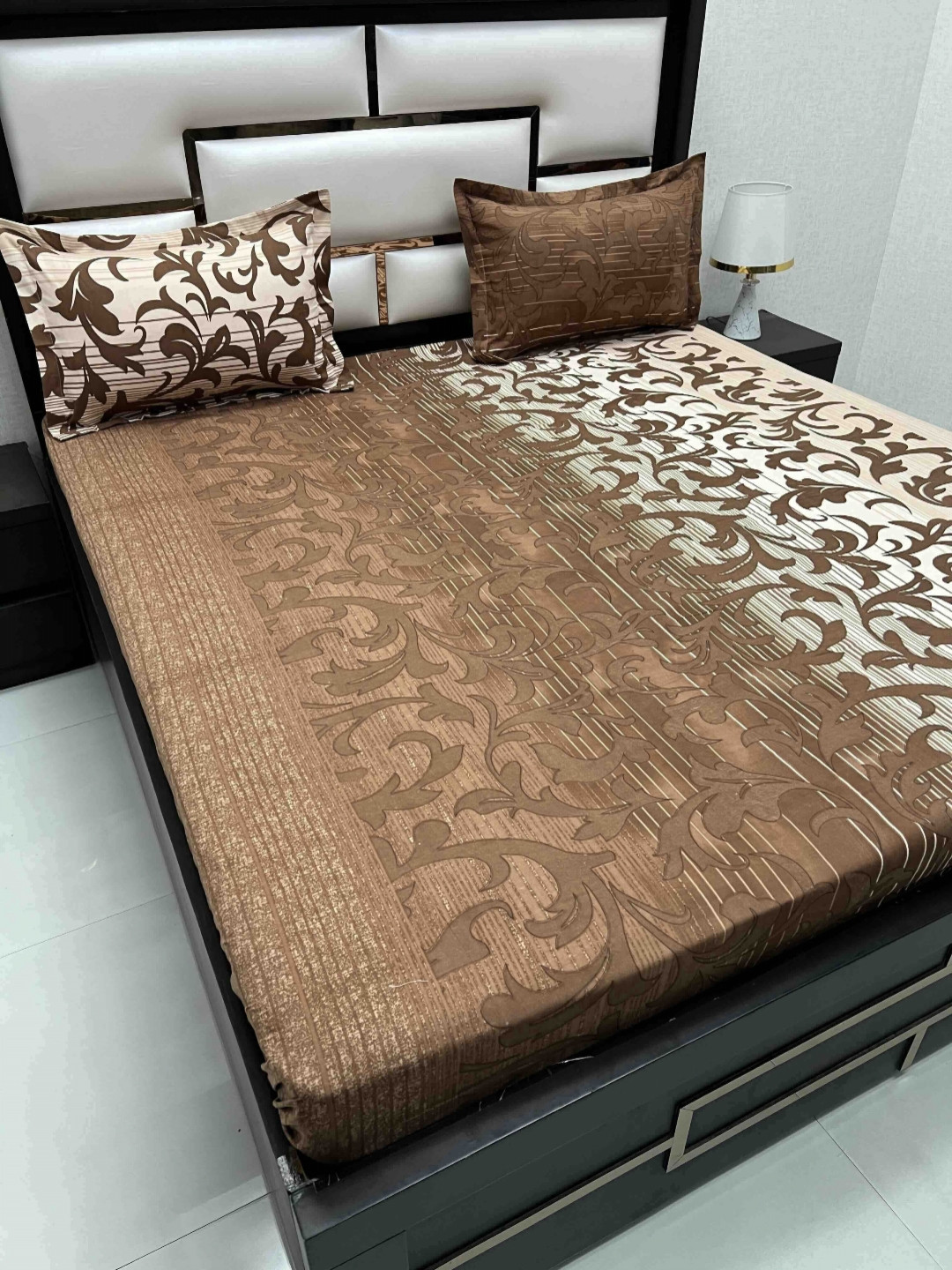 

Pure Decor Amulya Brown Printed Microfiber 350 TC Queen Bedsheet Set 2.25 m x 2.57 m