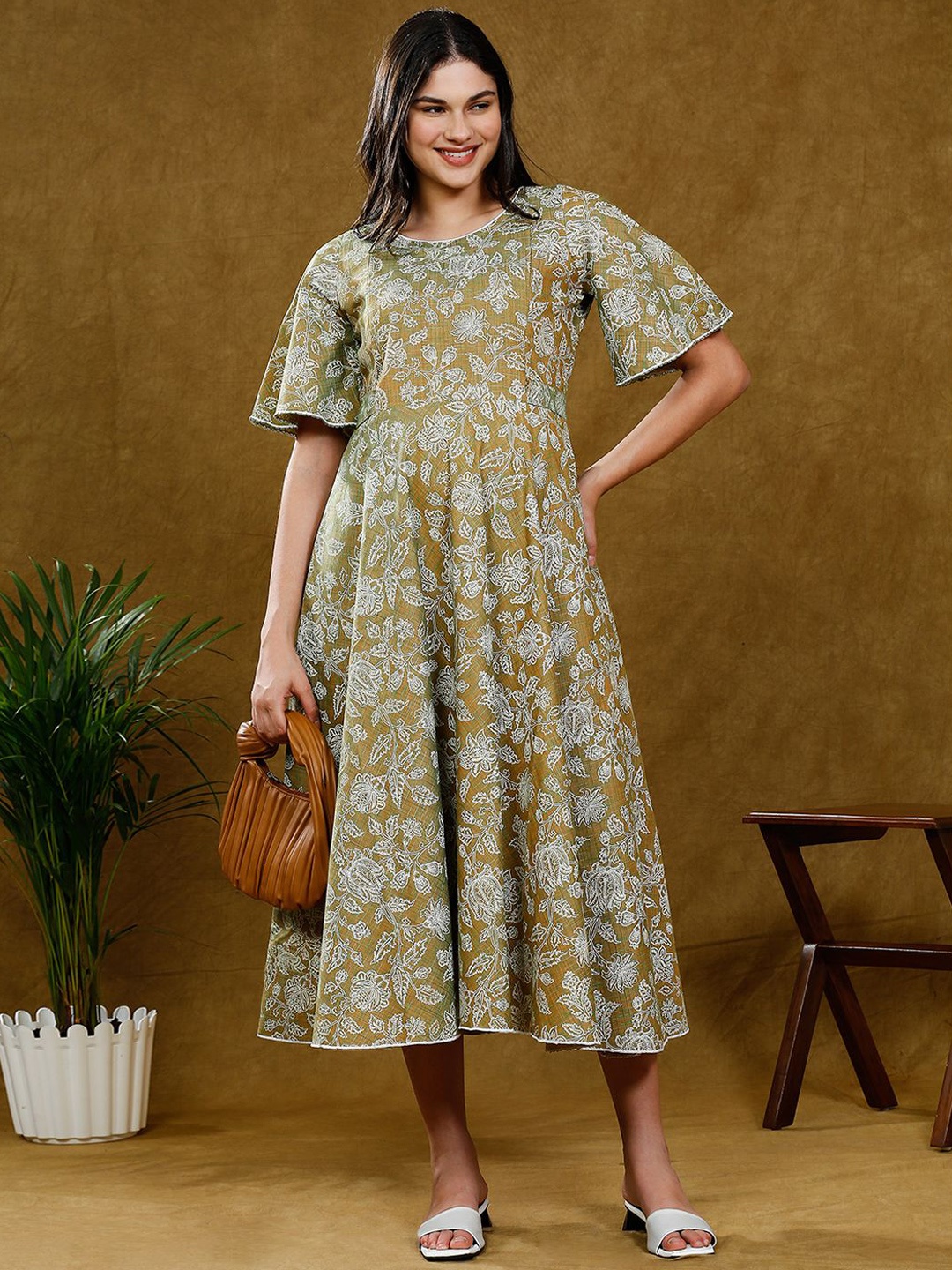 

DUMMY SHAPE Women Printed Flared Sleeves Floral Maternity Kurta, Olive