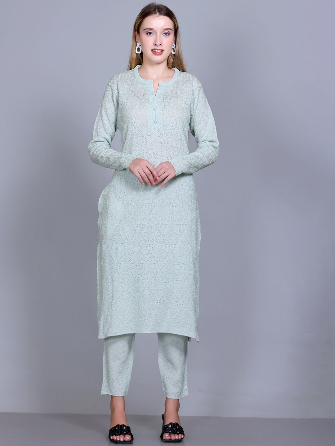 

MONTREX Ethnic Motifs Woven Design Straight Kurta With Trouser & Dupatta, Green