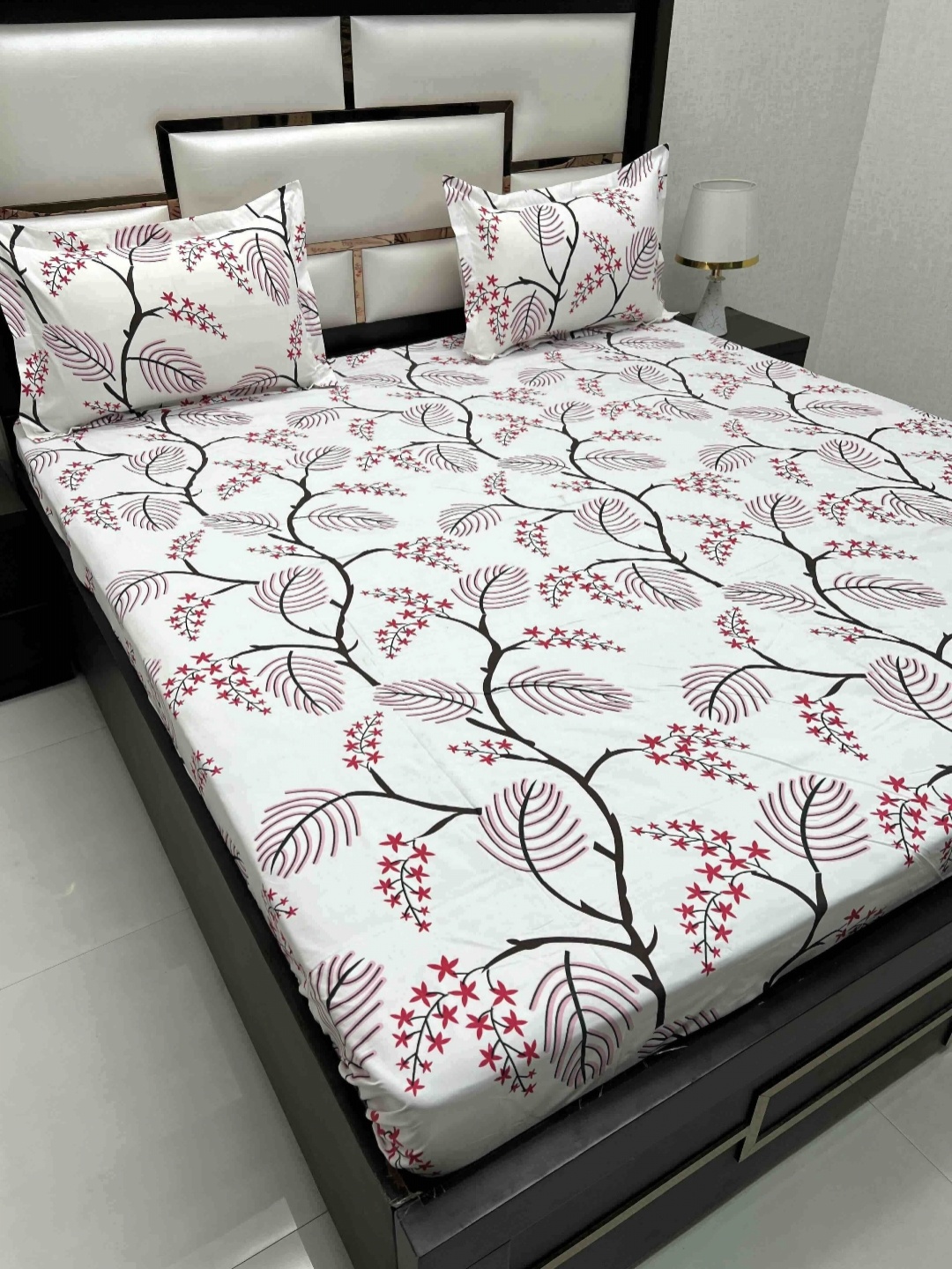 

Pure Decor Queen Size Double Bed Bedsheet With 2 Pillow Covers 2.28m X 2.54m, White