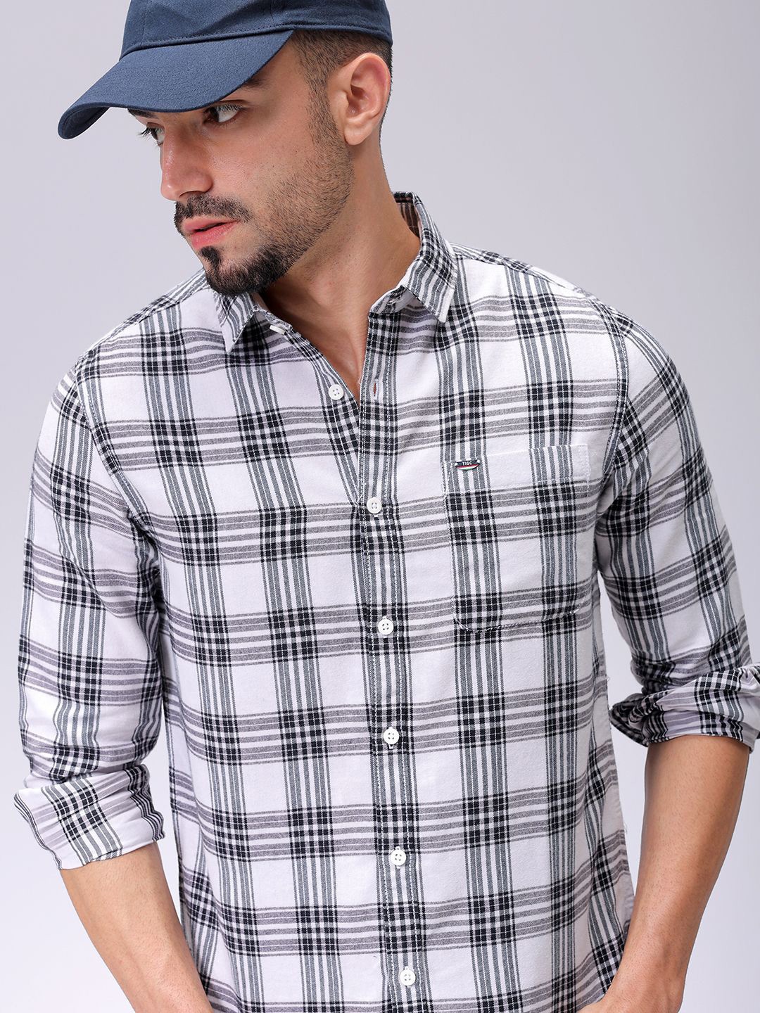 

The Indian Garage Co Men Slim Fit Opaque Checked Casual Shirt, Black