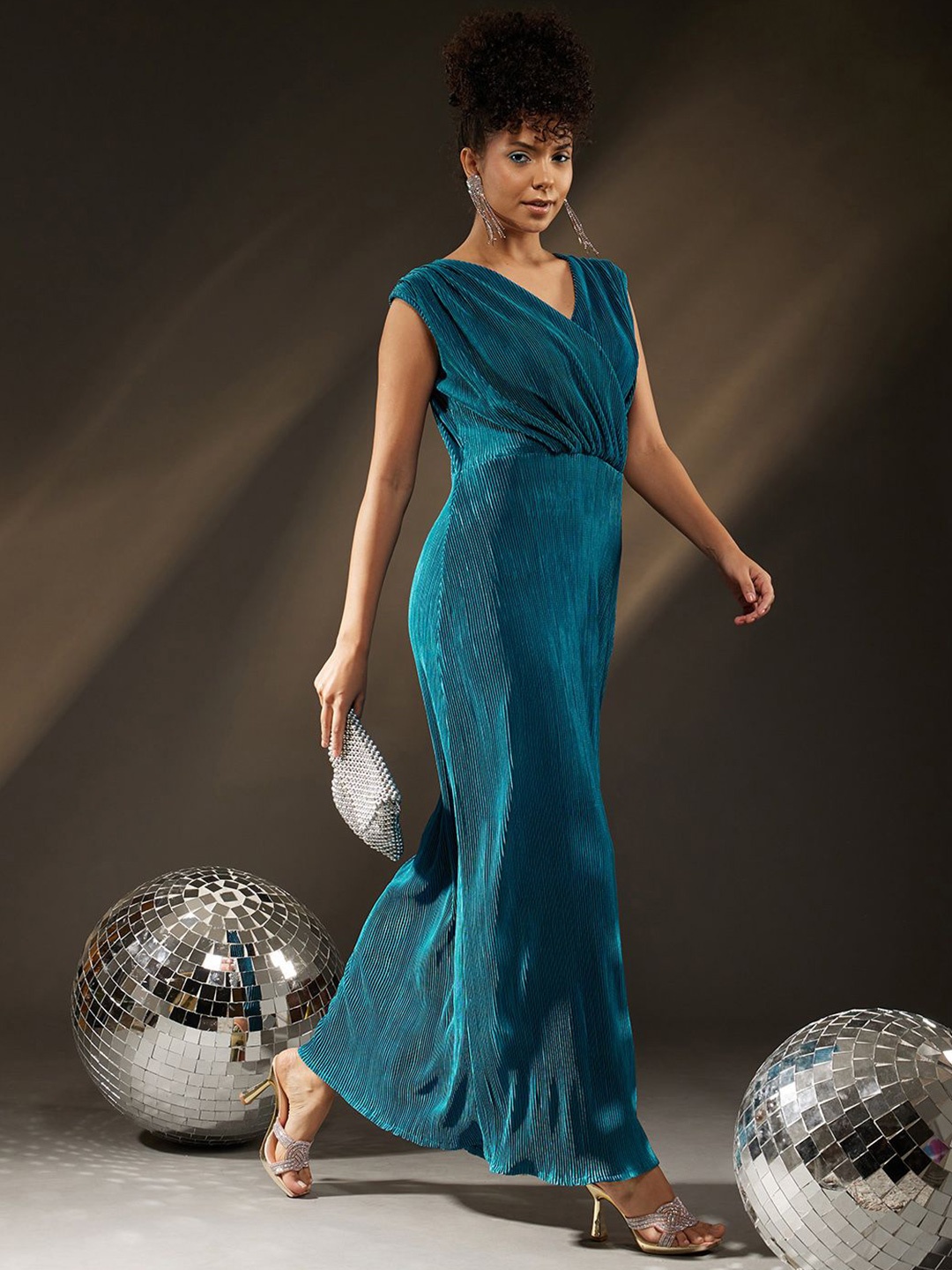 

The Roadster Lifestyle Co V Neck Sleeveless Maxi Dress, Blue