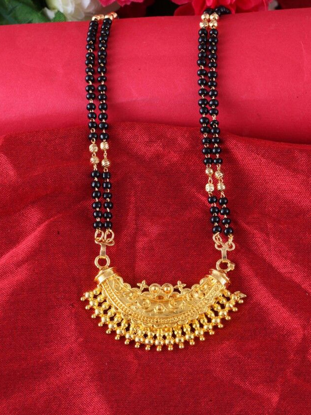 

DIVASTRI Gold-Plated Artificial Beads Mangalsutra