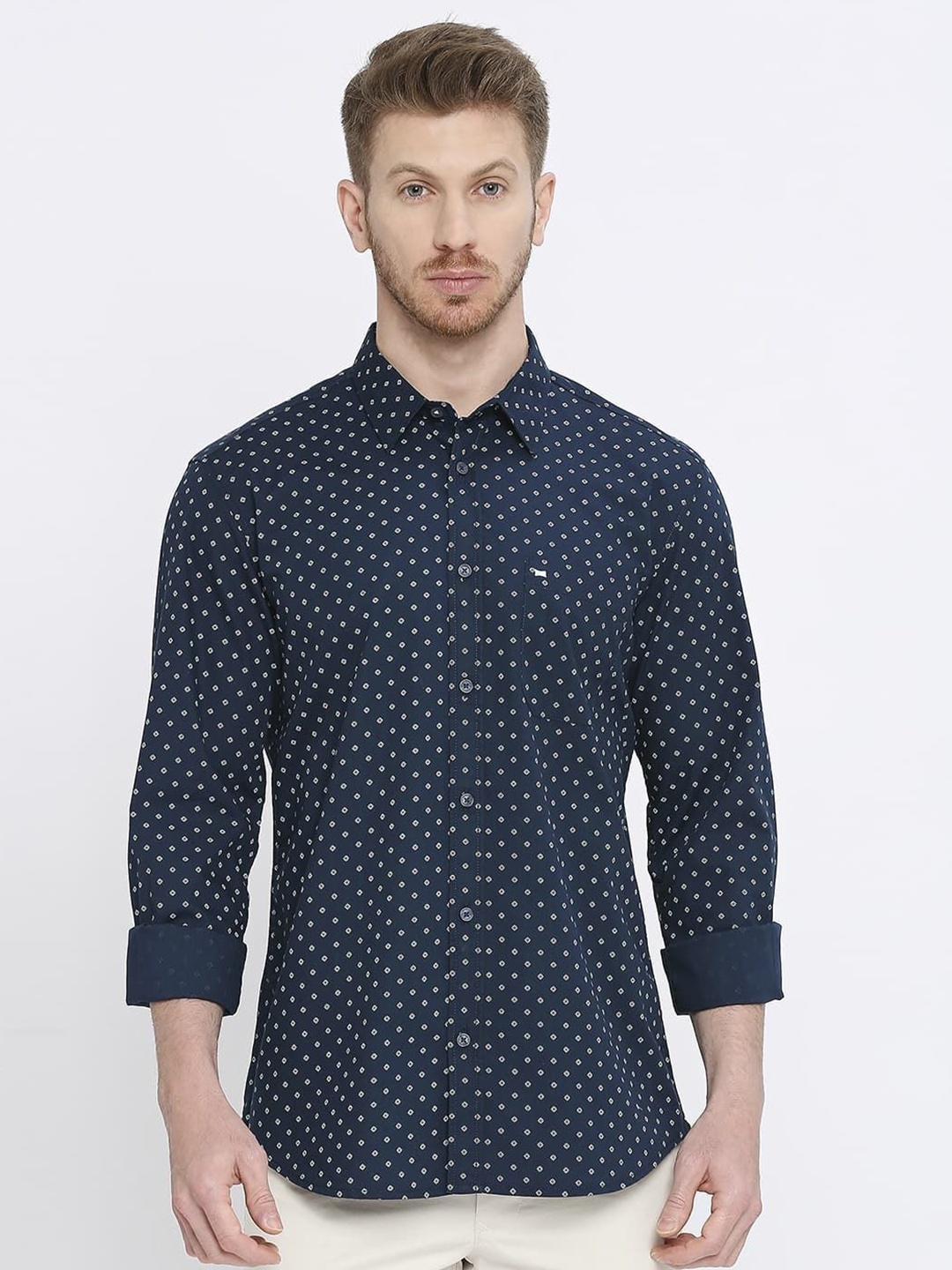 

Basics Men Slim Fit Opaque Printed Casual Shirt, Navy blue