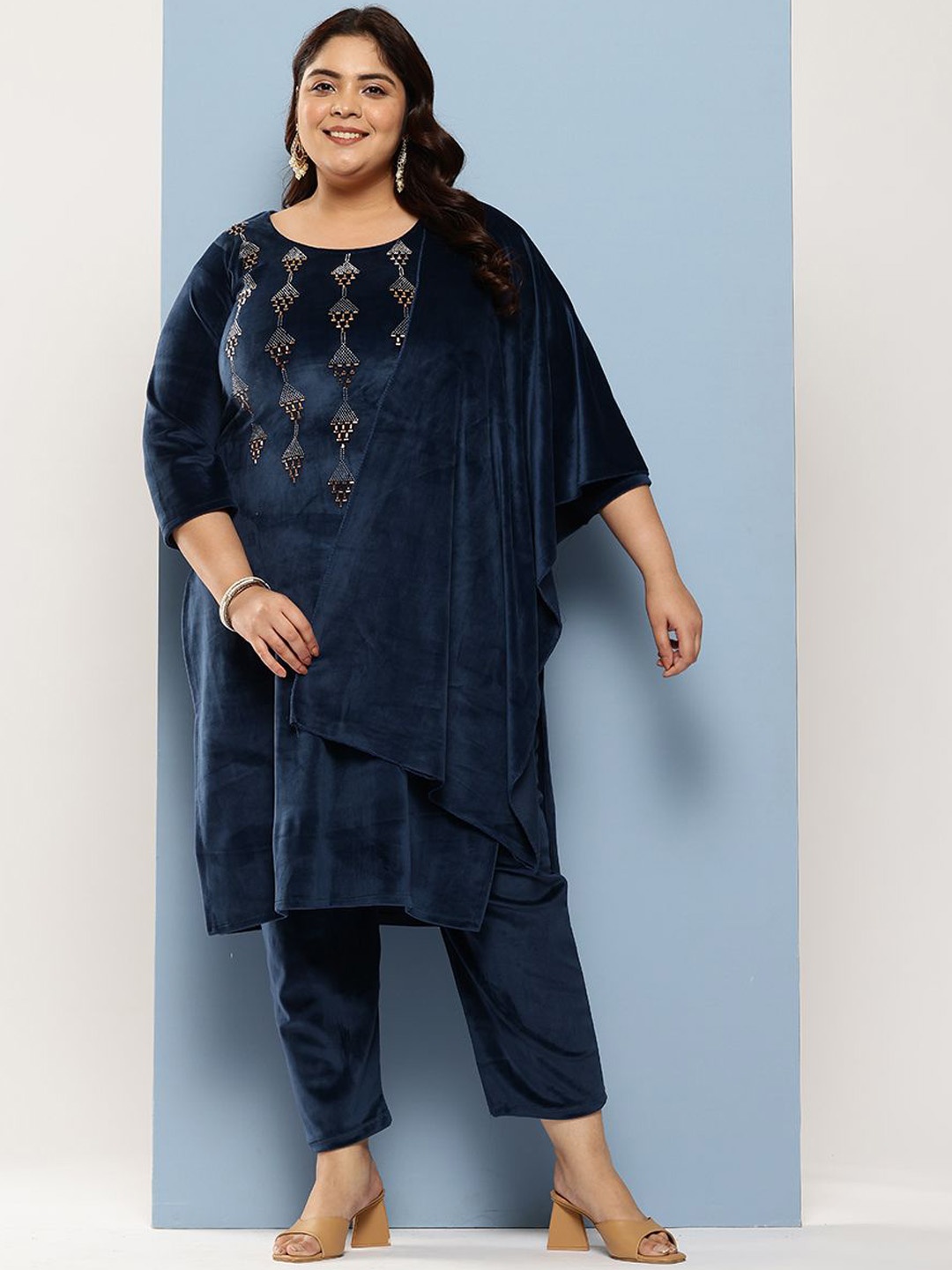 

BAESD Women Embroidered Regular Velvet Kurta with Trousers & With Dupatta, Blue