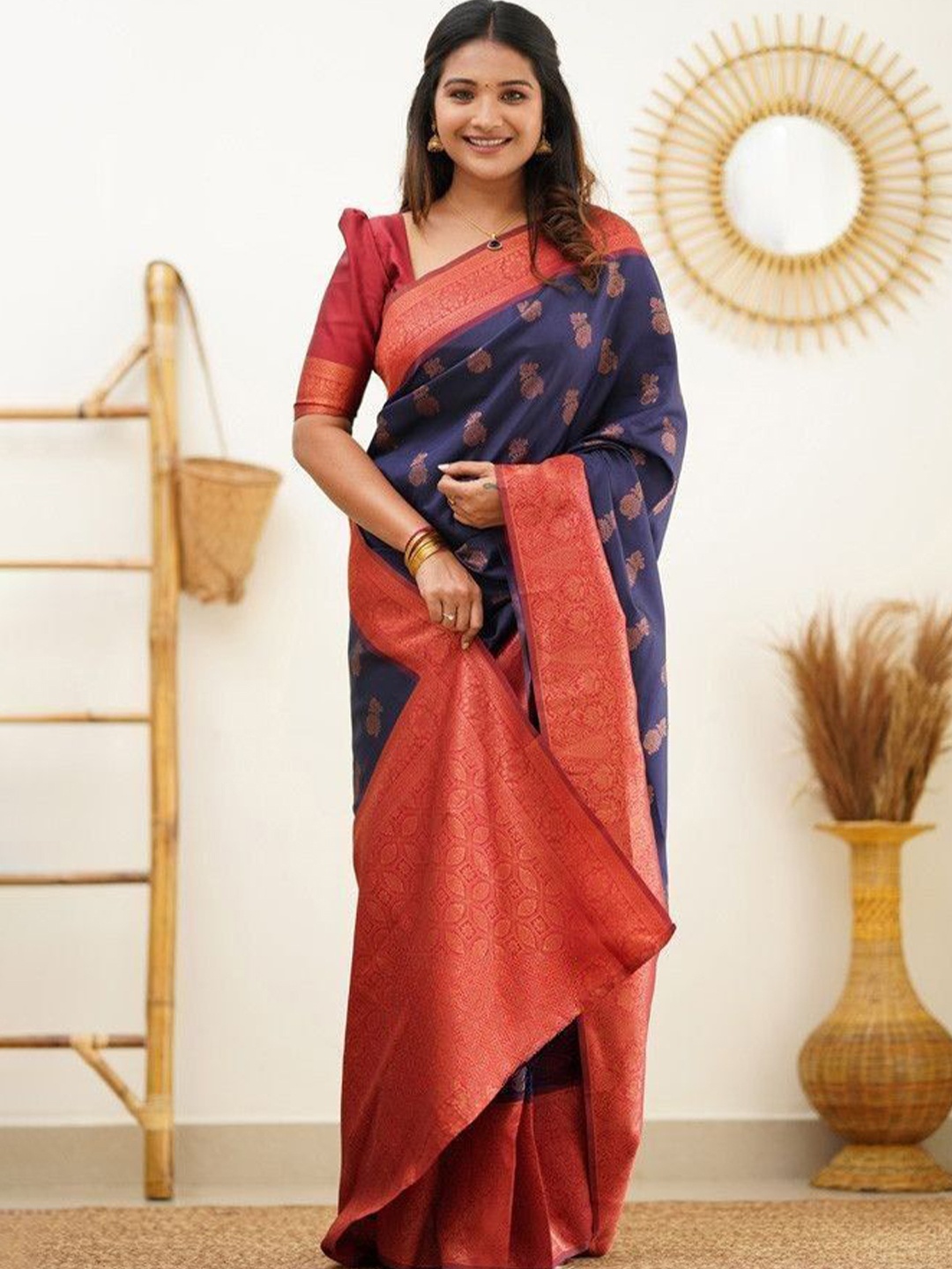 

Wuxi Woven Design Pure Silk Ready to Wear Banarasi Saree, Blue