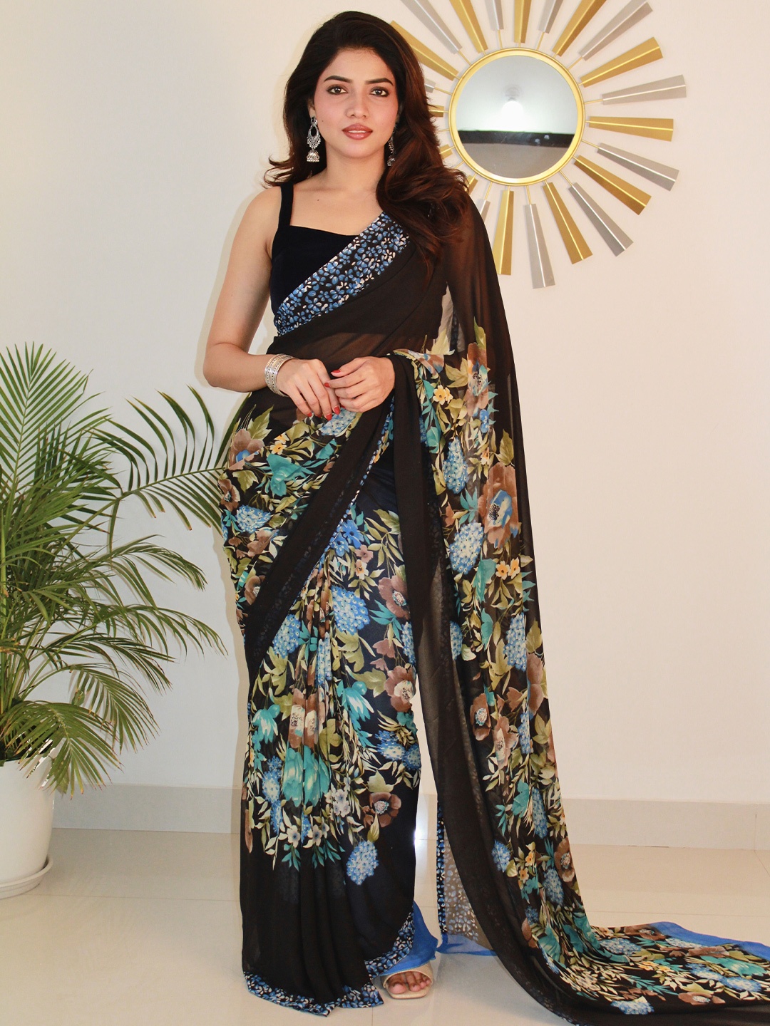

Sitanjali Floral Pure Georgette Bagh Saree, Black