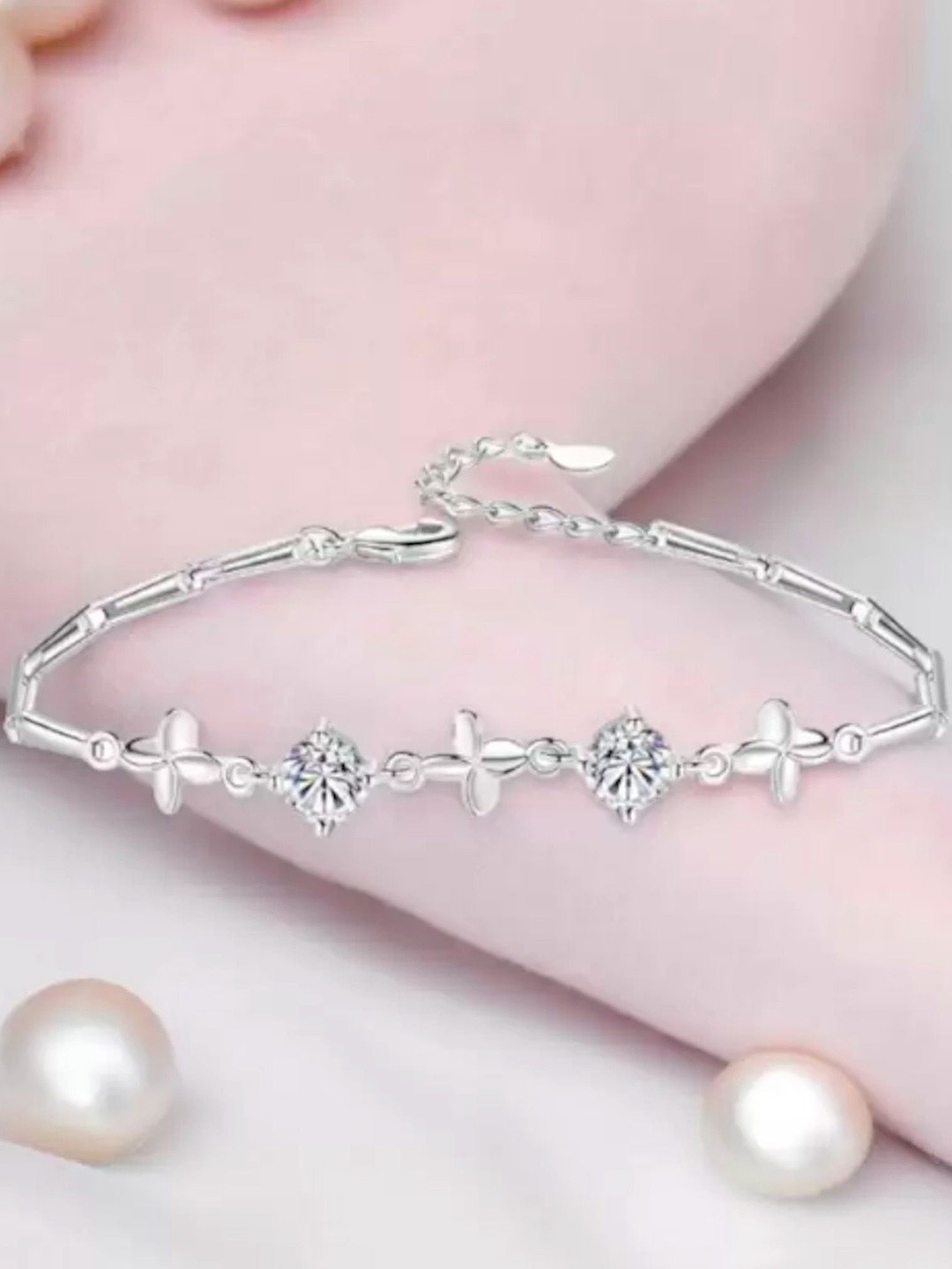 

Nilu's Collection Women Cubic Zirconia Silver-Plated Charm Bracelet
