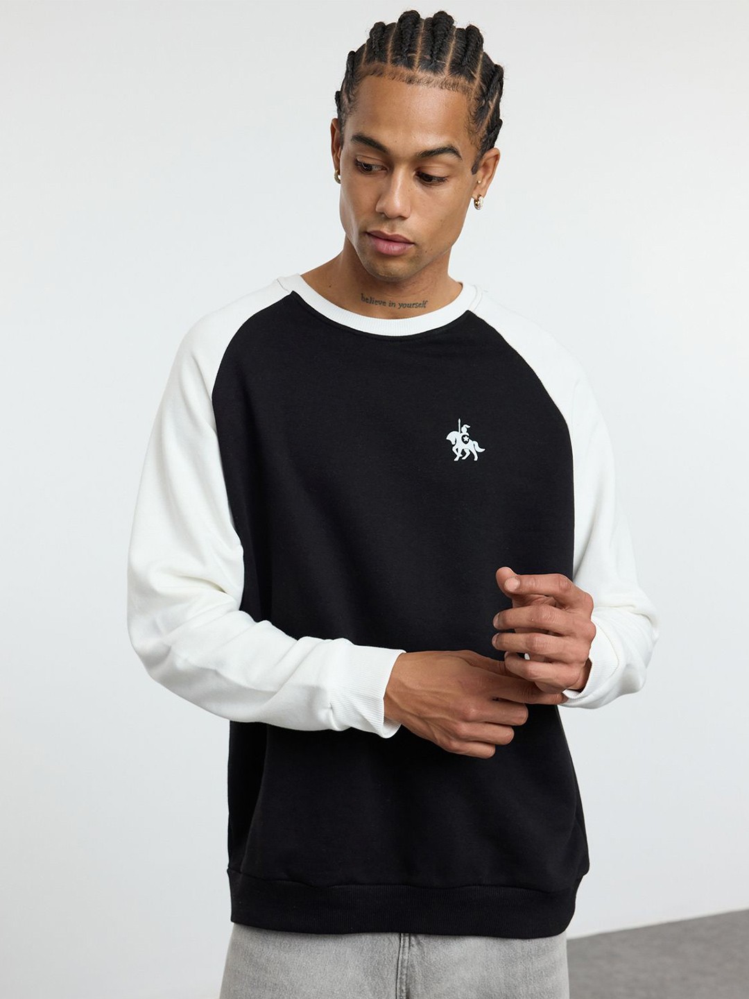 

Trendyol Men Sweatshirt, Na