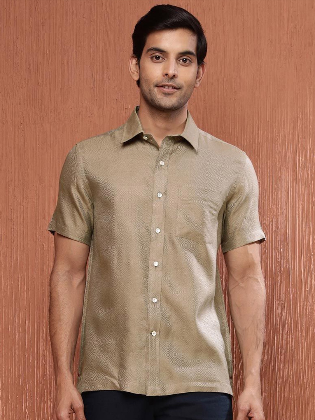 

Fabindia Men Slim Fit Opaque Casual Shirt, Beige