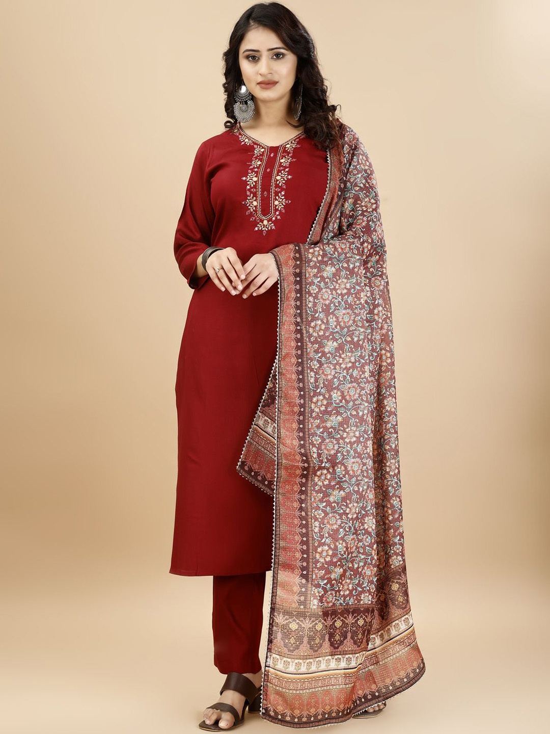 

Glomee Women Embroidered Regular Kurta with Trousers & With Dupatta, Maroon