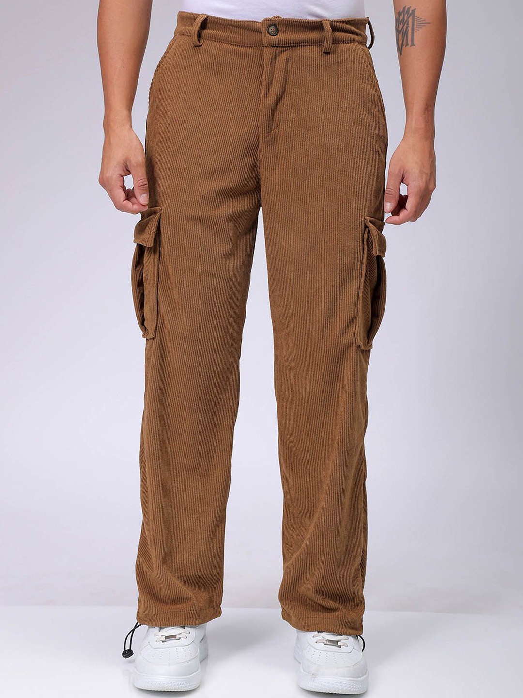 

The Indian Garage Co Men Textured Loose Fit Cargos Trousers, Brown