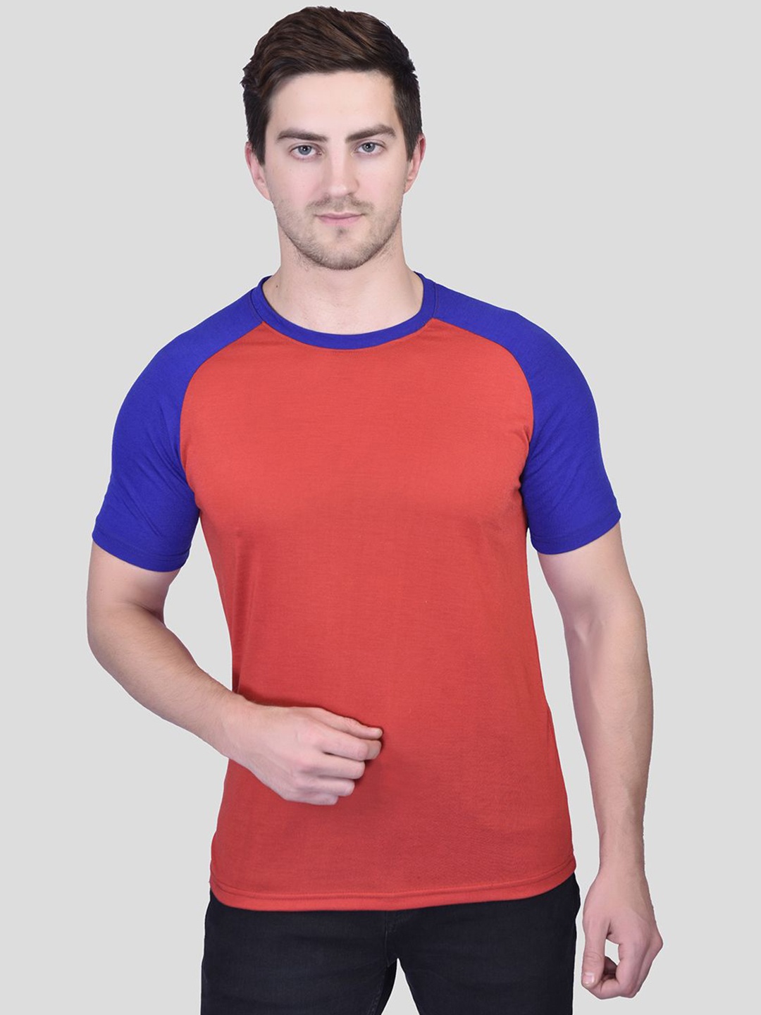 

KaamBhari Men Colourblocked T-shirt, Red