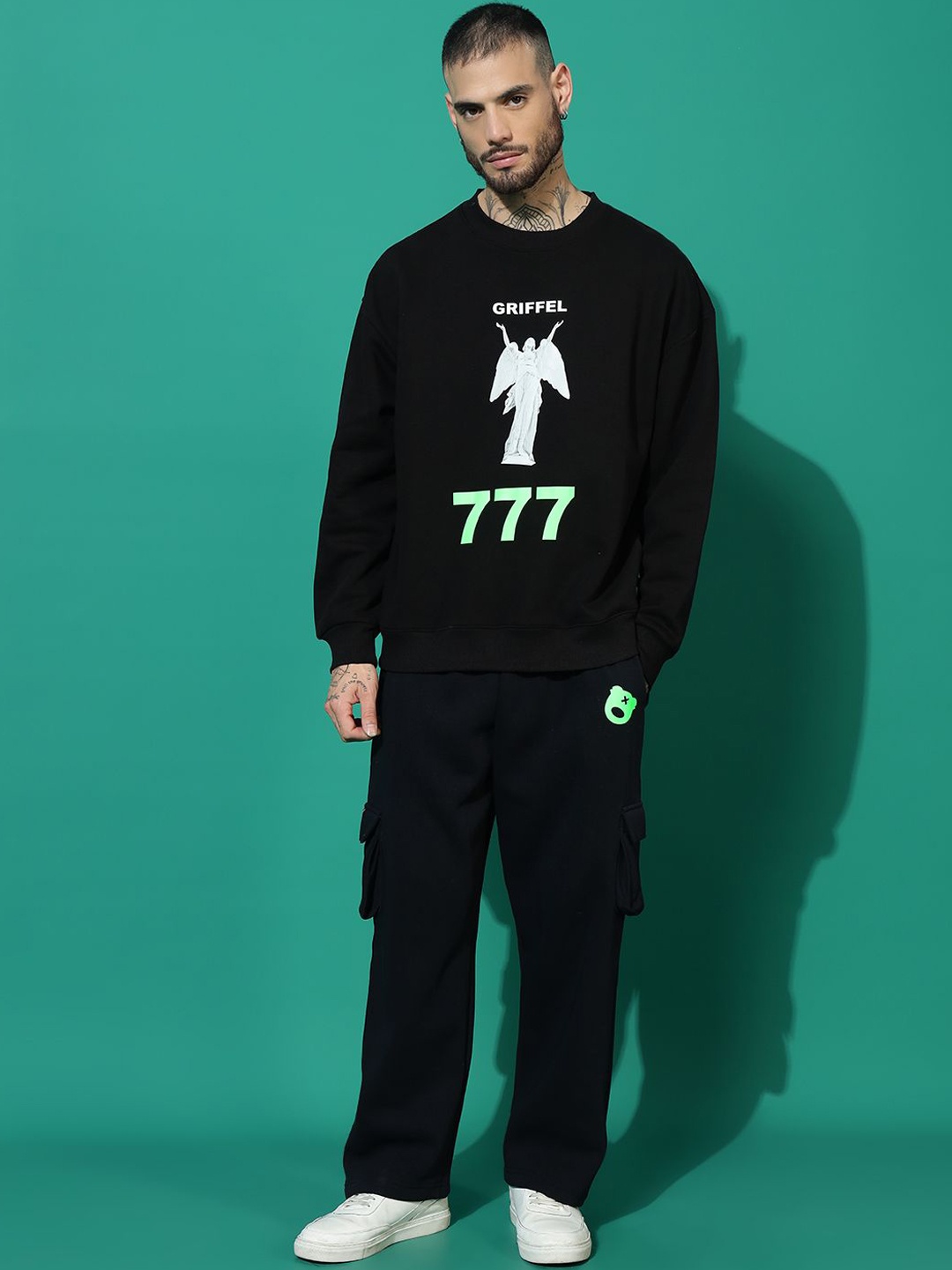 

GRIFFEL Men Printed Round Neck Long Sleeves Sweatshirt With Trouser Co-Ords, Black