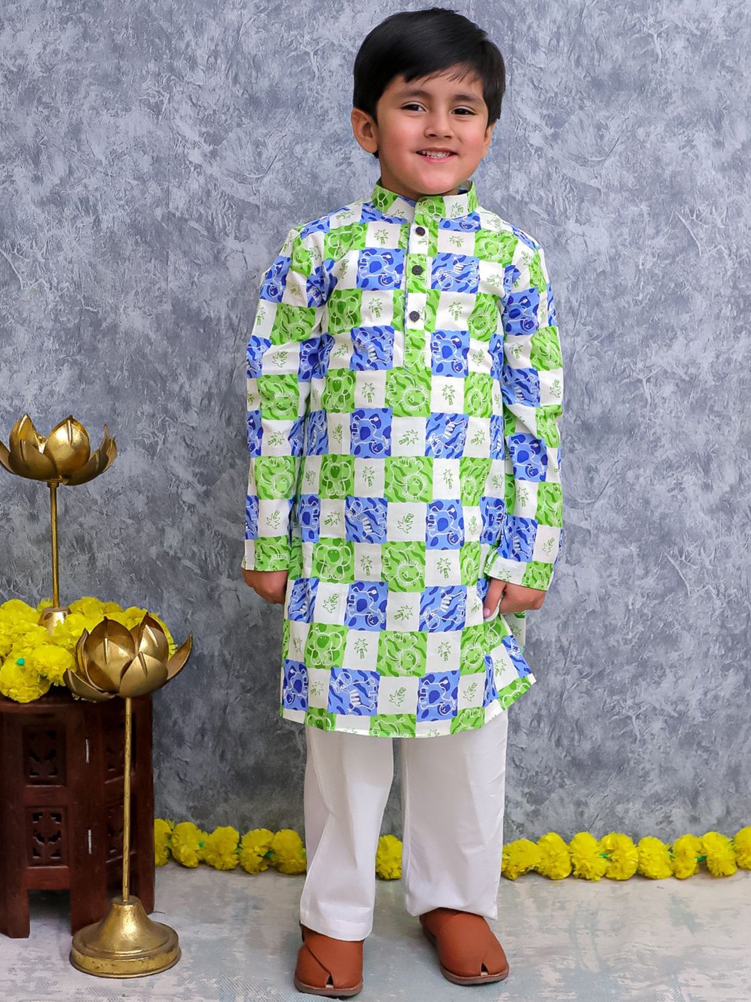 

UNBIND Boys Printed Regular Pure Cotton Kurta with Trousers, White