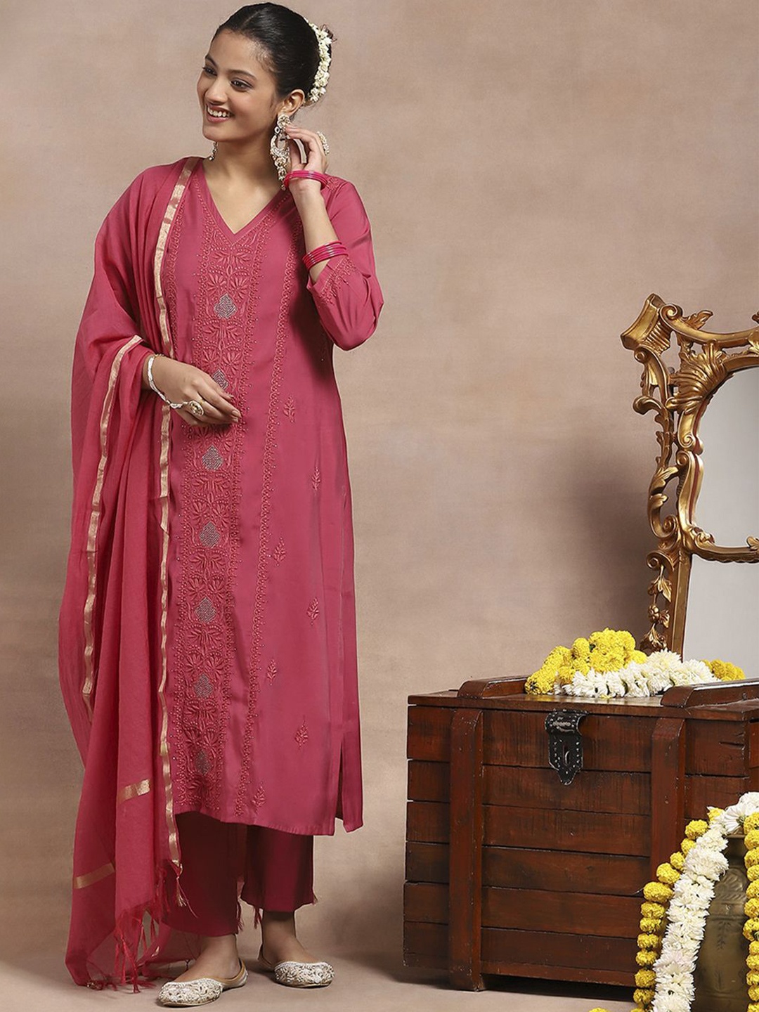 

House of Chikankari Chikankari Woven Kurta Set, Pink