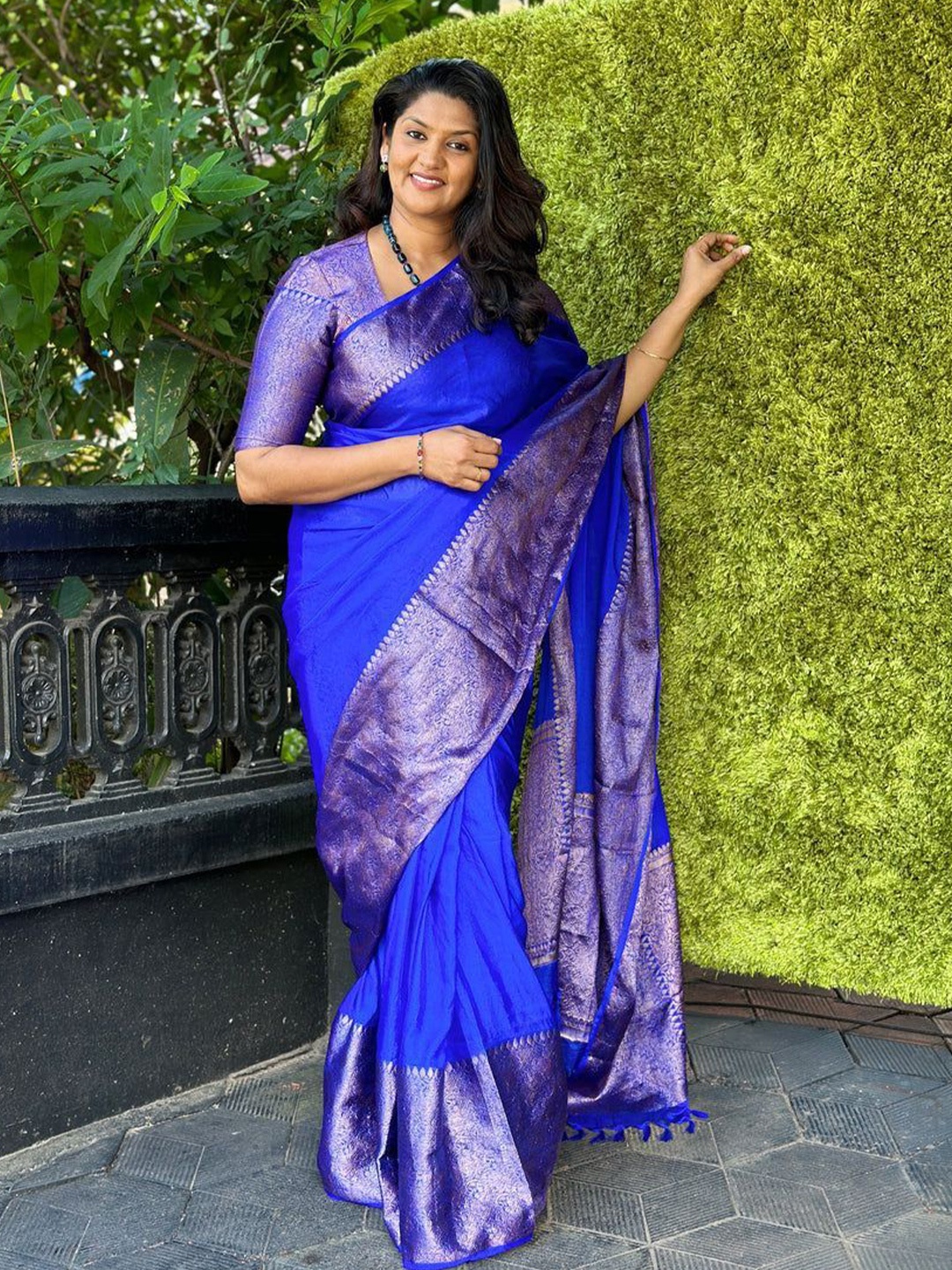 

Wuxi Woven Design Zari Pure Silk Heavy Work Banarasi Saree, Blue