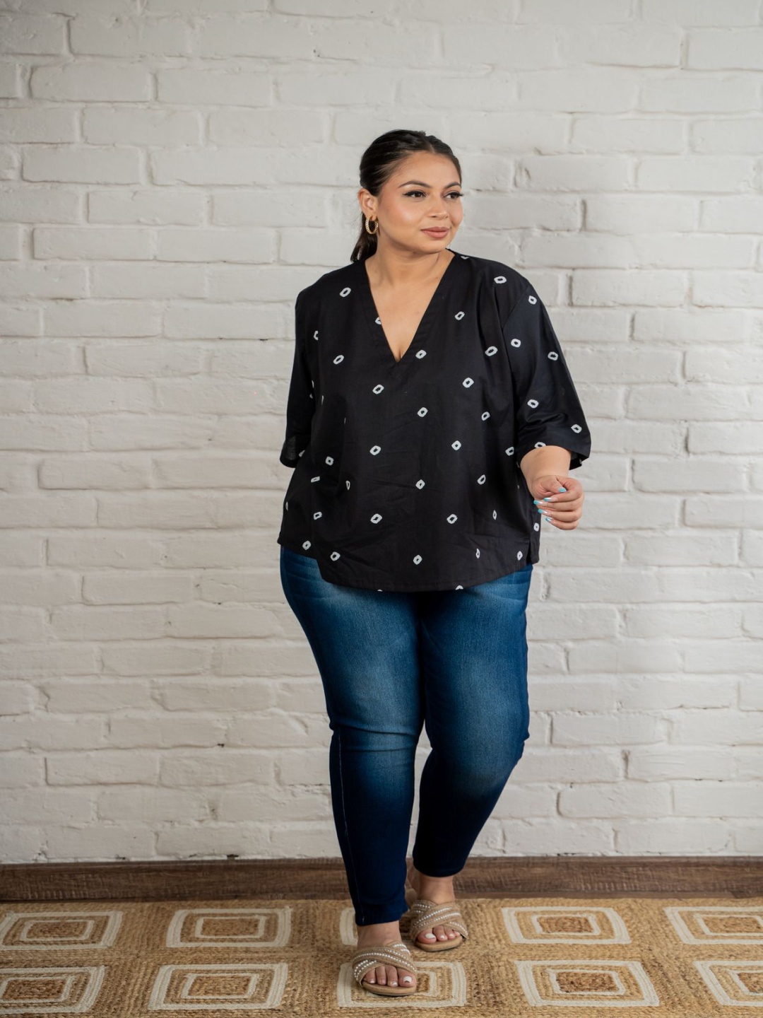 

ROZANAJAIPUR Women Printed Cotton V-Neck Three-Quarter Sleeves Plus Size Top, Black