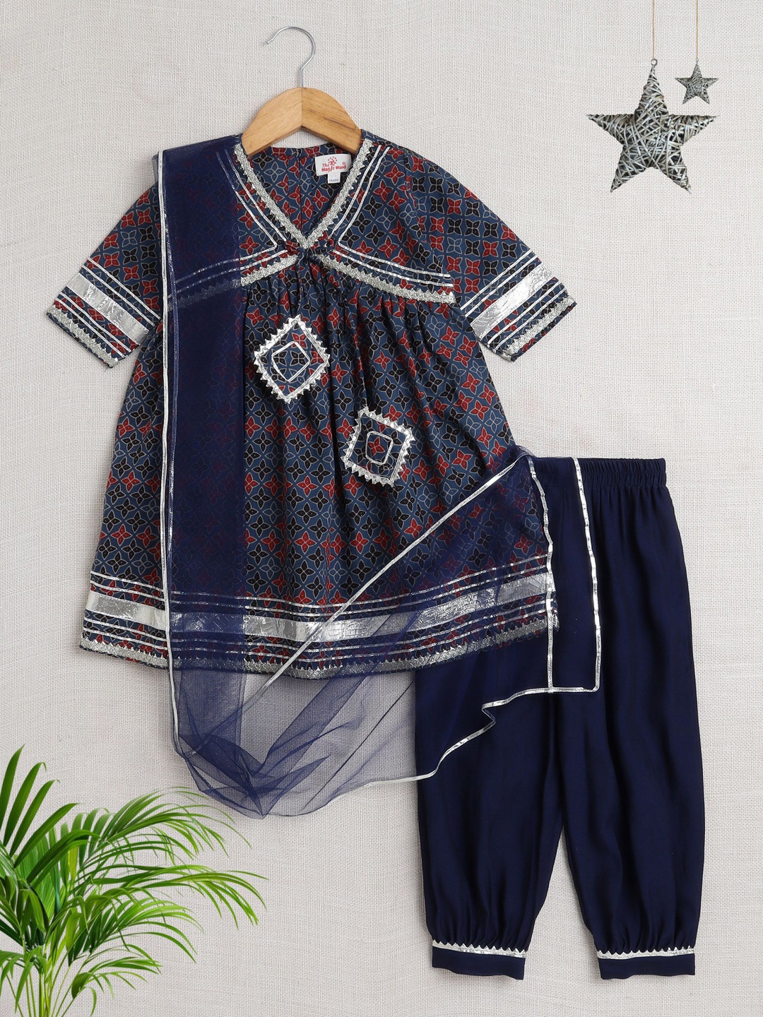 

The Magic Wand Girls Floral Printed Regular Gotta Patti Pure Cotton Kurta with Pyjamas & With Dupatta, Blue