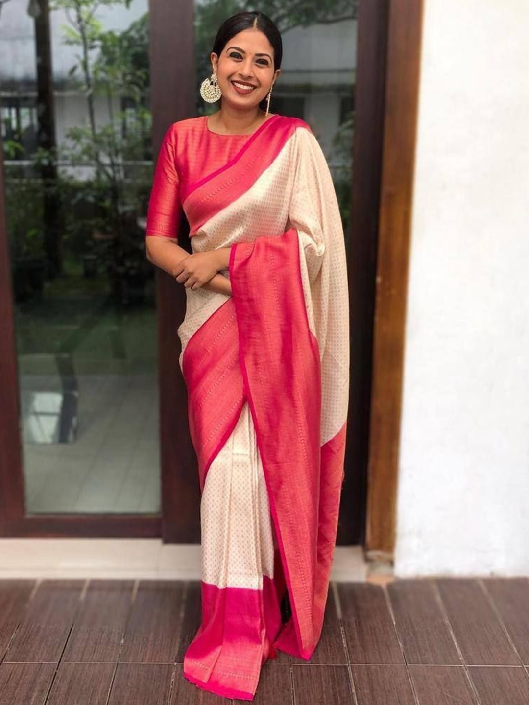 

Wuxi Woven Design Pure Silk Banarasi Ready to Wear Saree, White