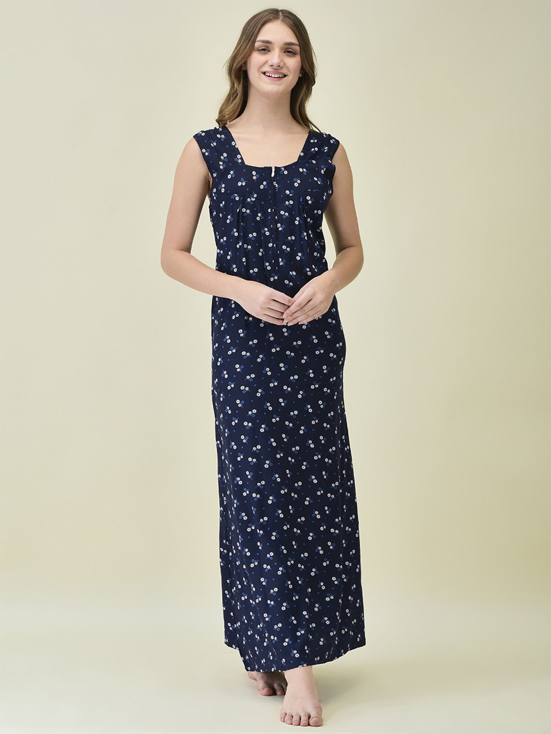 

Noty Printed Maxi Nightdress, Navy blue