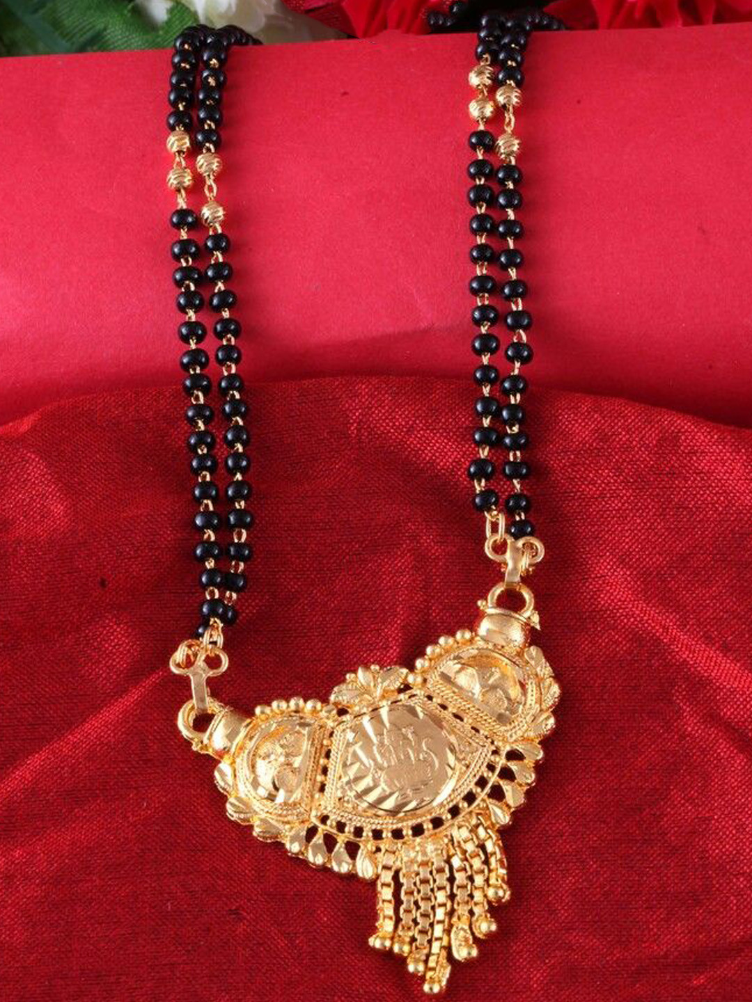 

DIVASTRI Gold-Plated Artificial Beads Mangalsutra