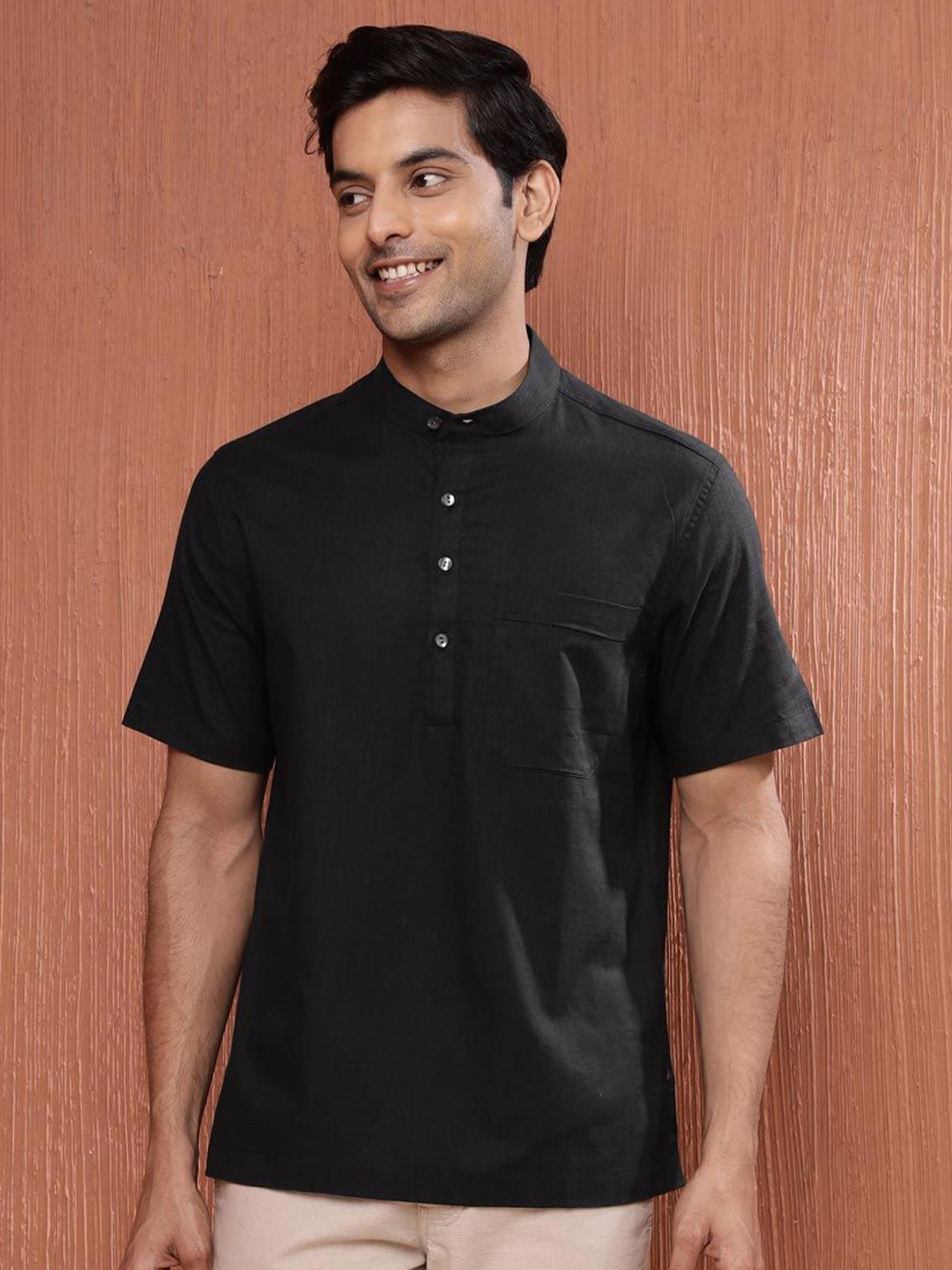 

Fabindia Men Opaque Casual Shirt, Black