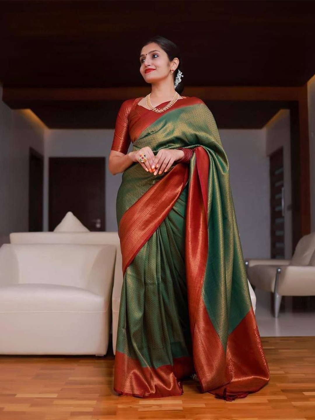 

Wuxi Woven Design Zari Pure Silk Banarasi Saree, Green