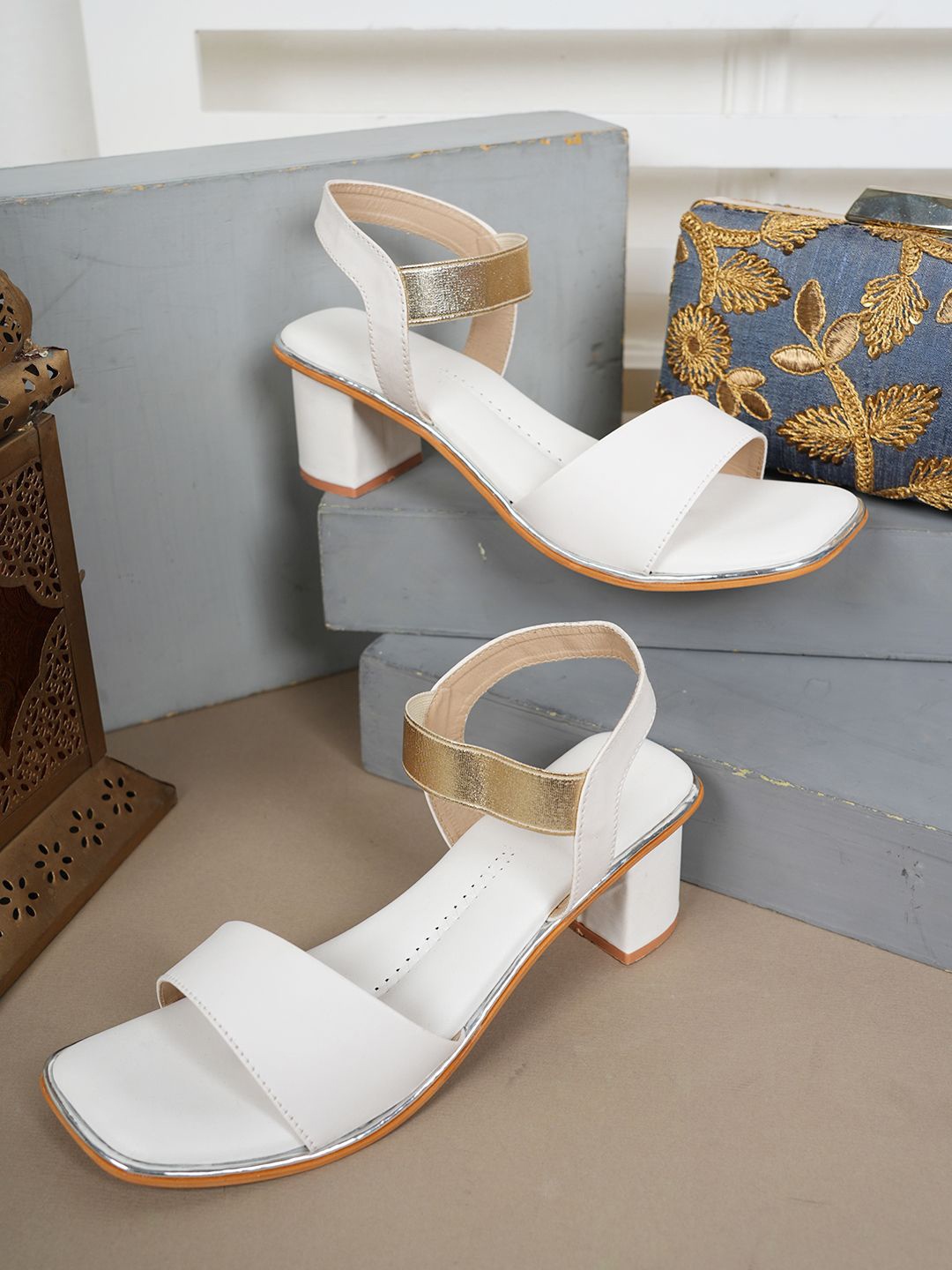 

SAPATOS Block Sandals, White