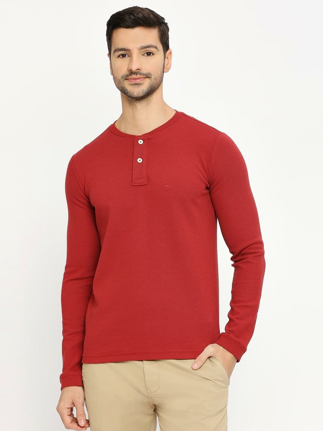 

Basics Men Henley Neck Applique Slim Fit T-shirt, Maroon