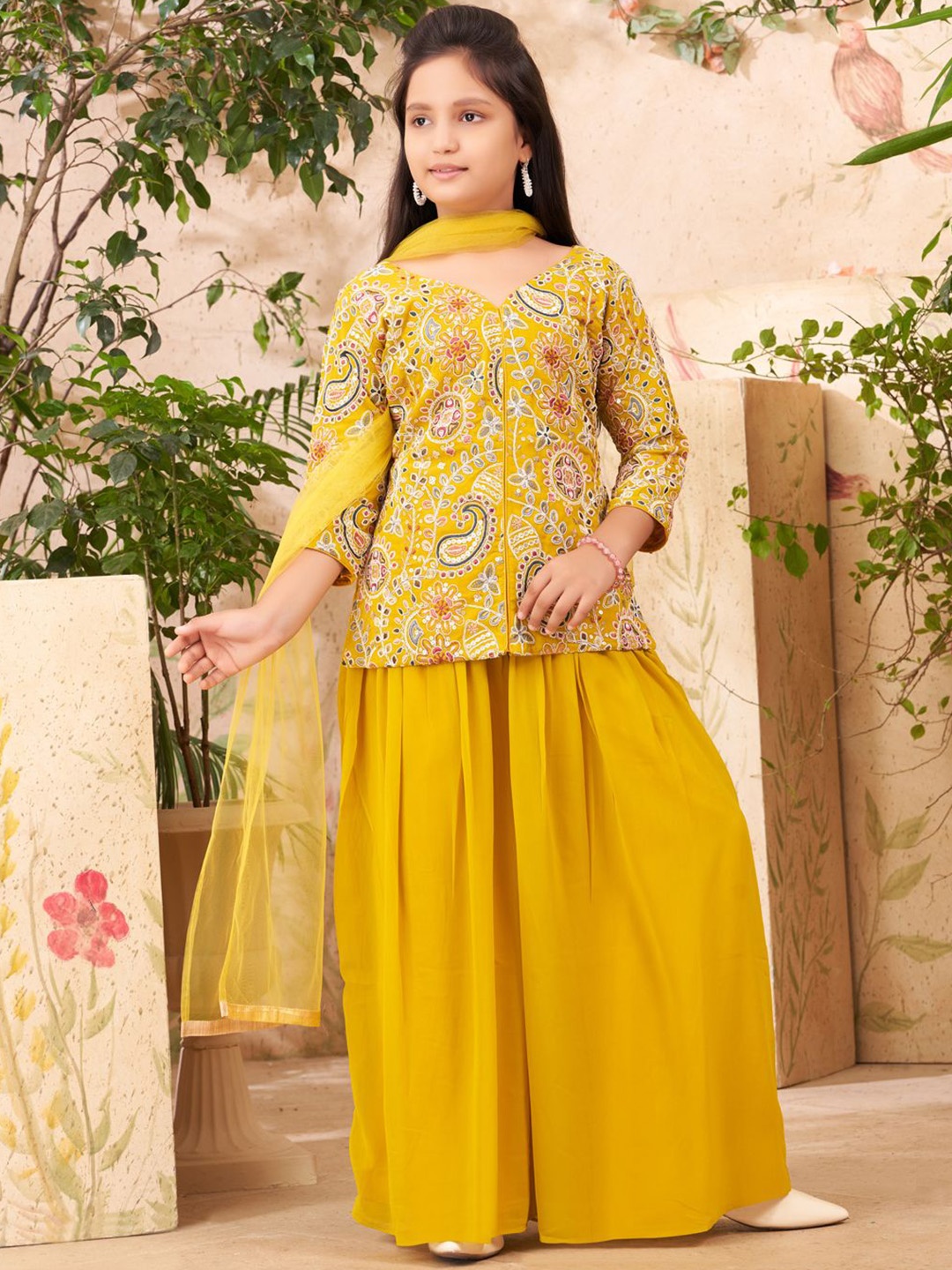 

BAESD Girls Embroidered Regular Sequinned Kurti with Palazzos & With Dupatta, Yellow