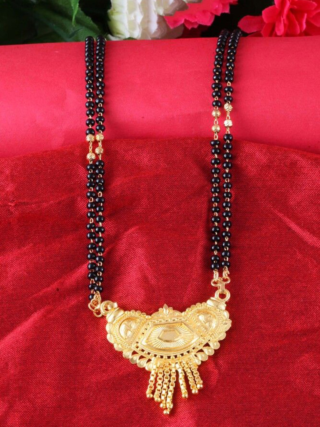 

DIVASTRI Gold-Plated Artificial Beads Mangalsutra