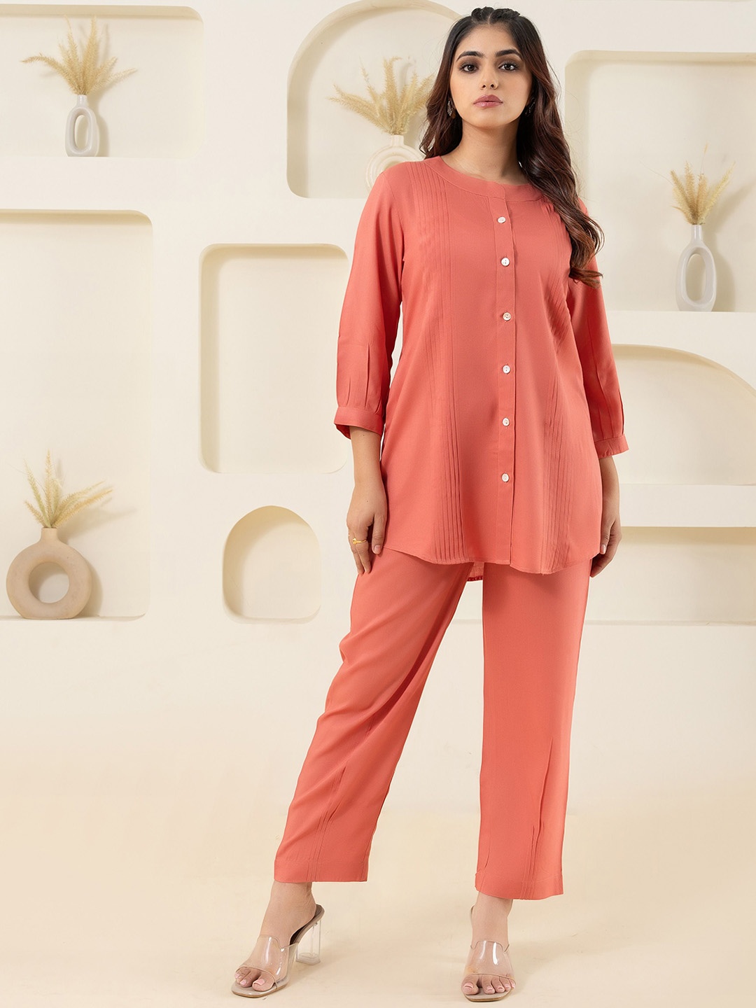 

GULABOSITABO Round Neck Cuffed Sleeves Pleated Tunic With Trousers, Peach