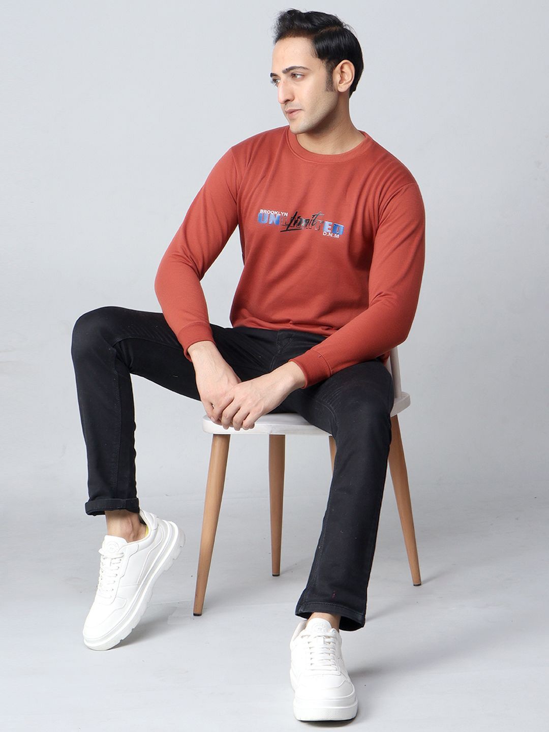

Qure Vintage Men Sweatshirt, Rust